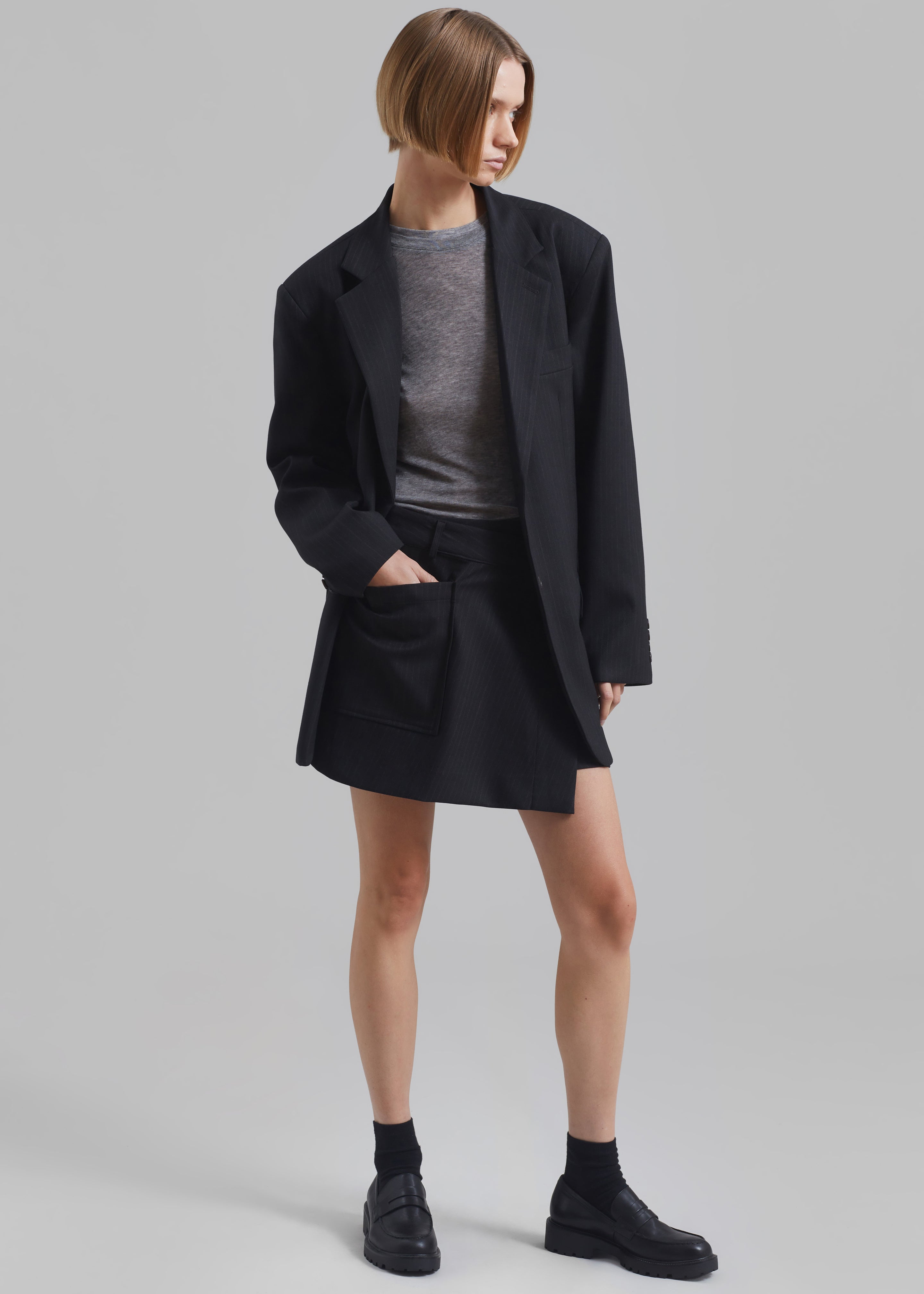 Aris Blazer - Black Pinstripe - 1