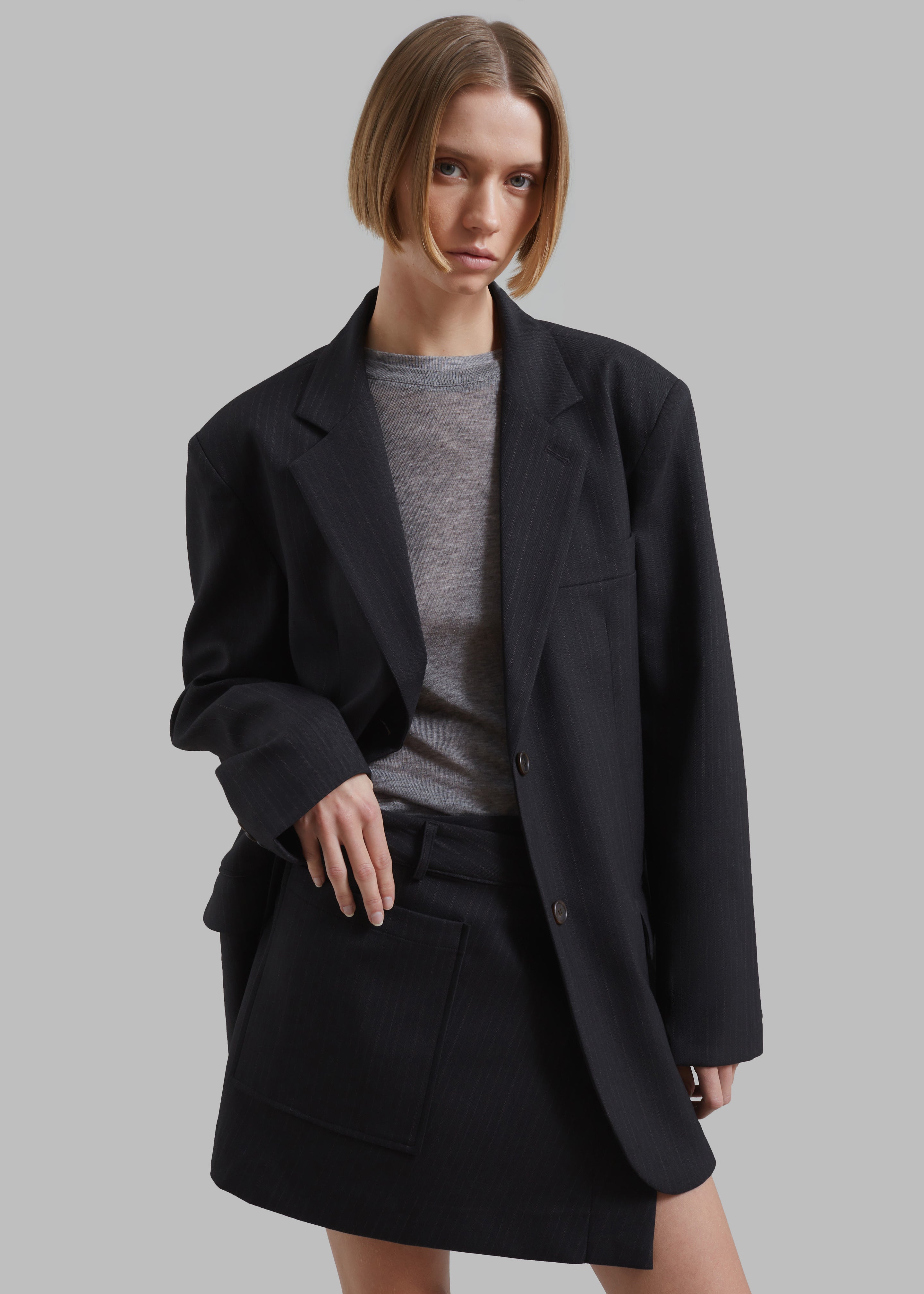 Aris Blazer - Black Pinstripe - 11