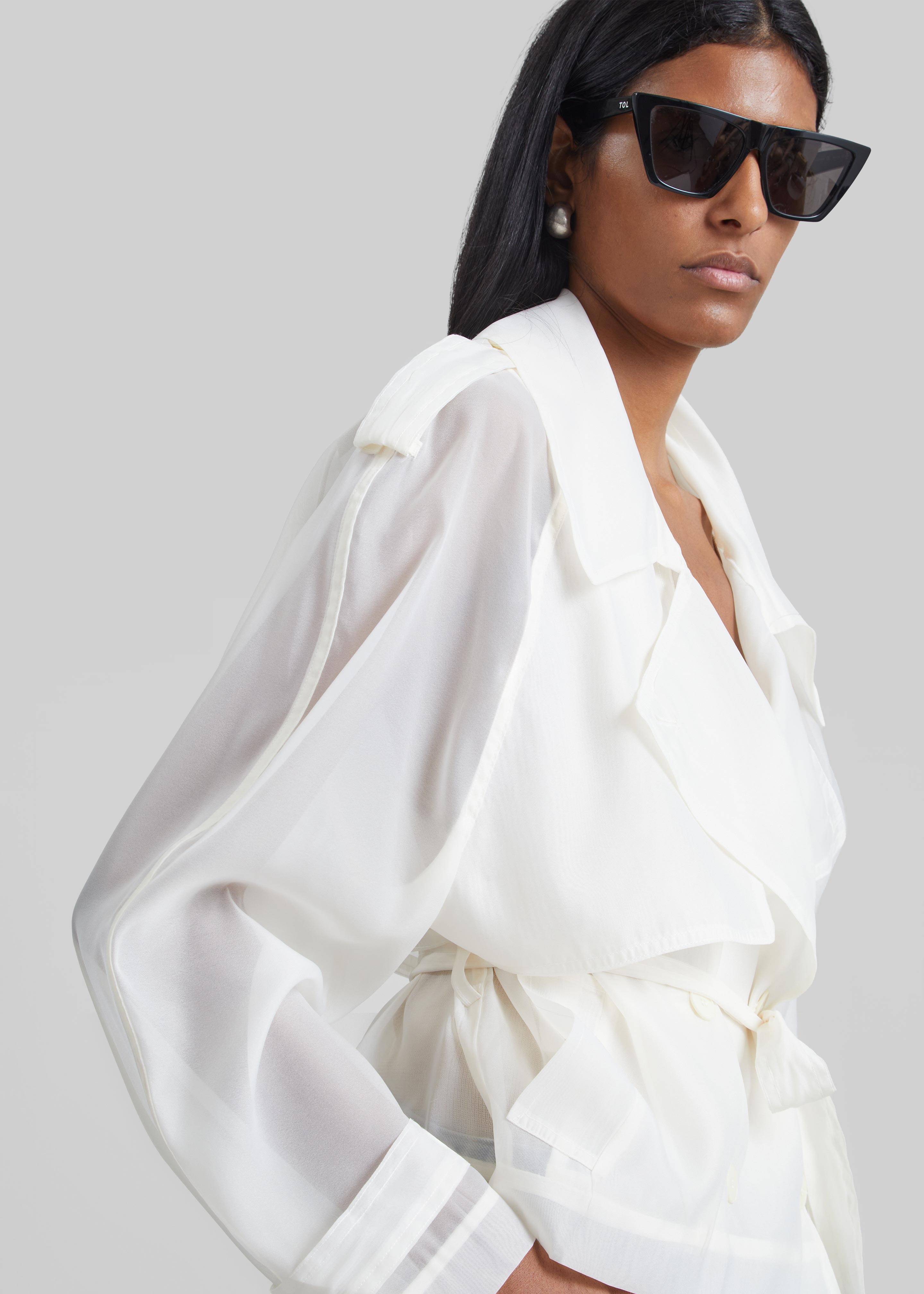 Asola Sheer Short Trench - Ivory – The Frankie Shop Europe