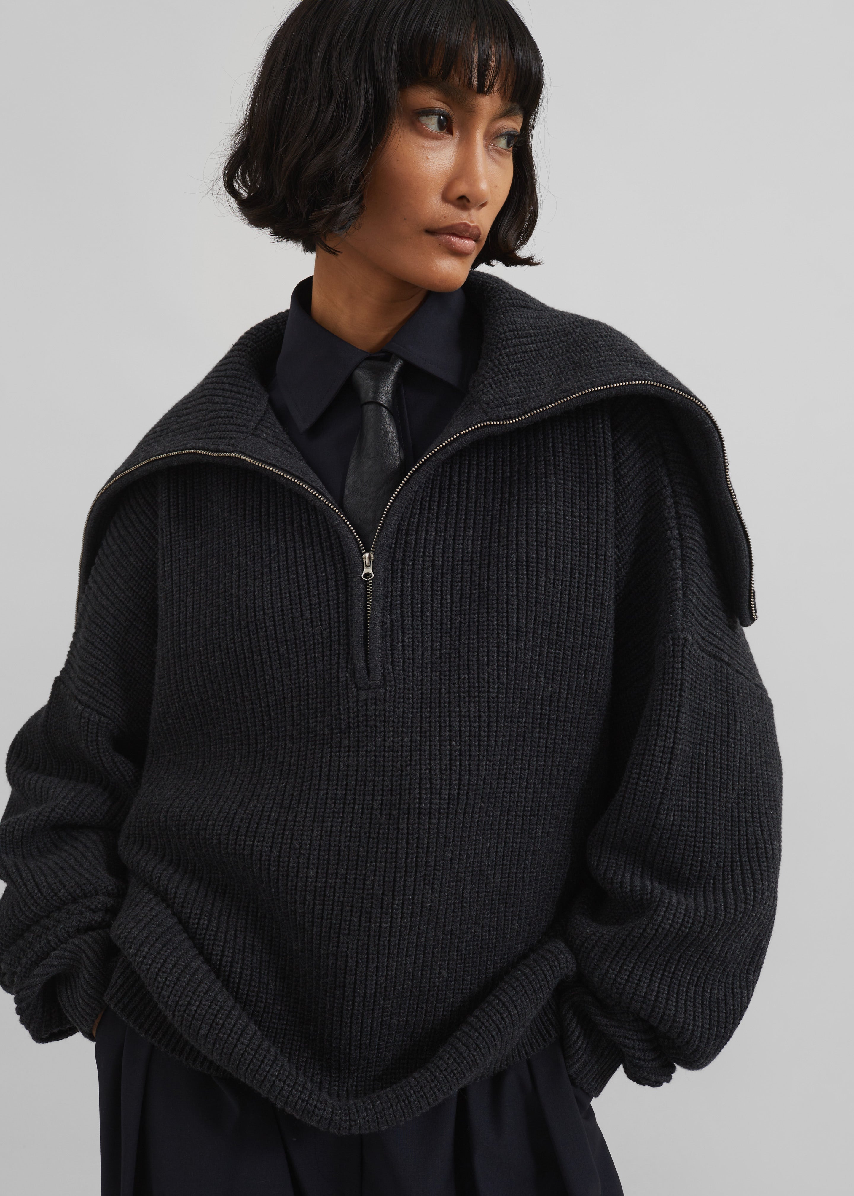 Hazel Oversized Wool Jumper - Dark Grey - 10
