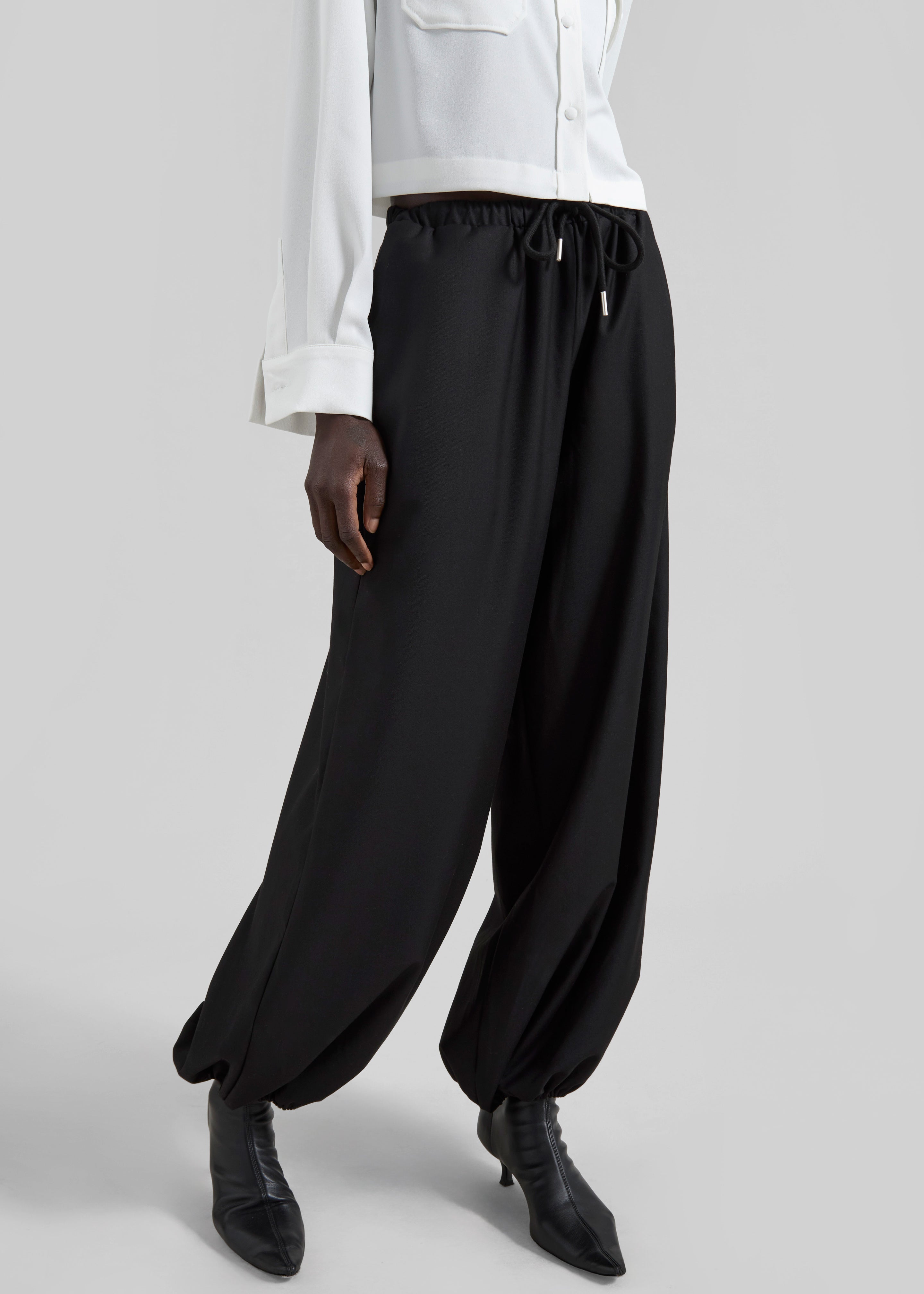 Aubray Balloon Pants - Black - 5