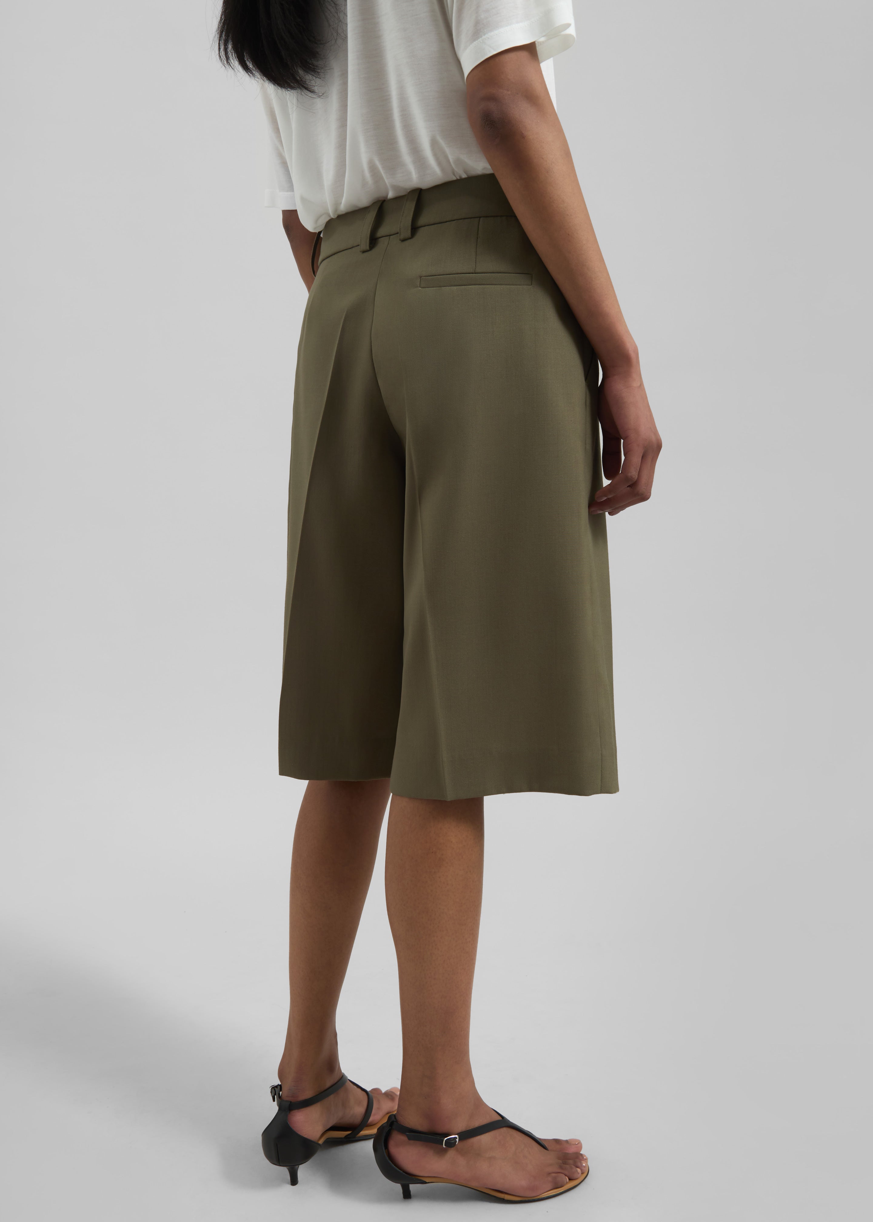 Bilbao Pleated Wool Bermuda Shorts - Khaki - 4