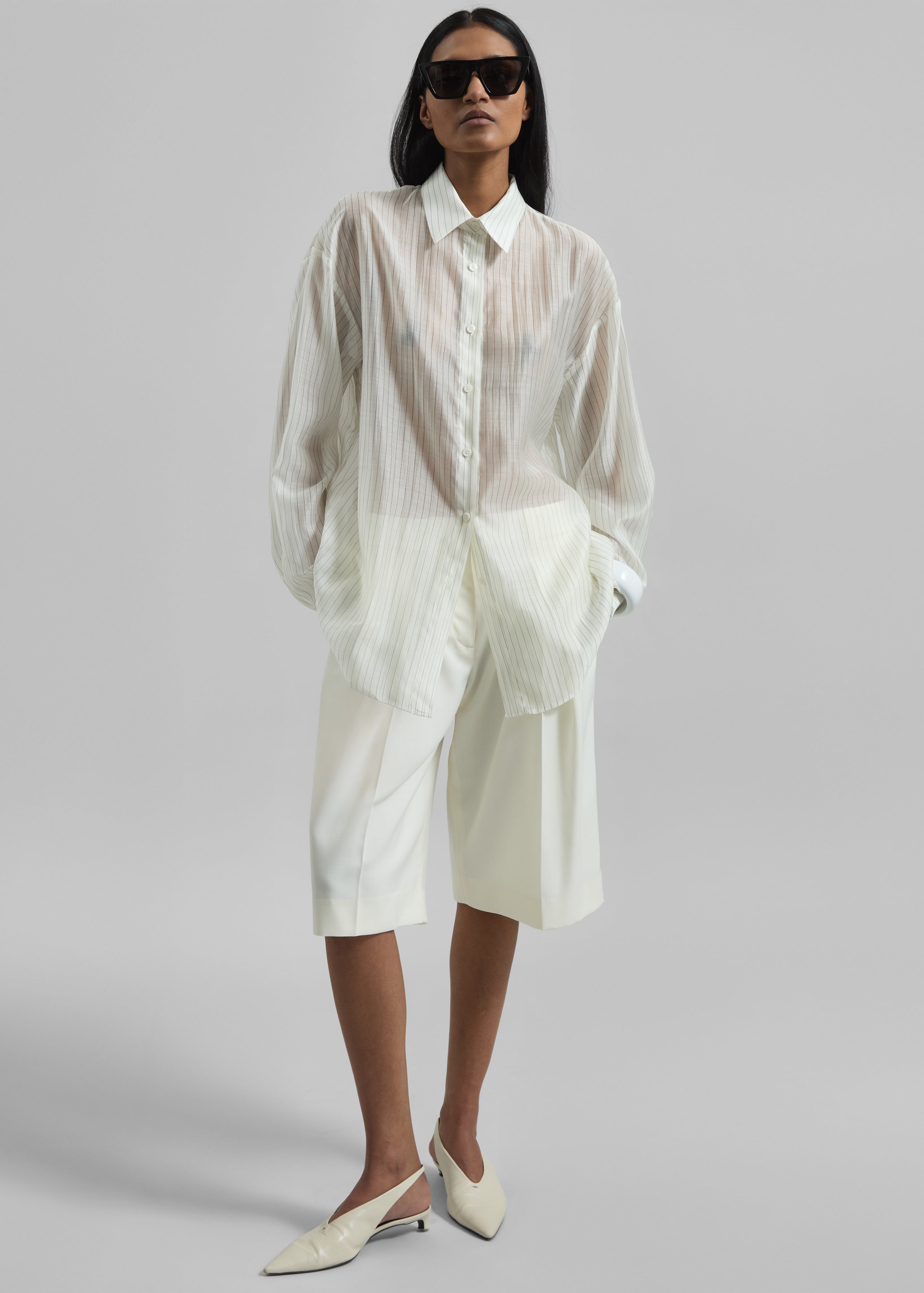 Bilbao Pleated Bermuda Shorts - Off White - 3