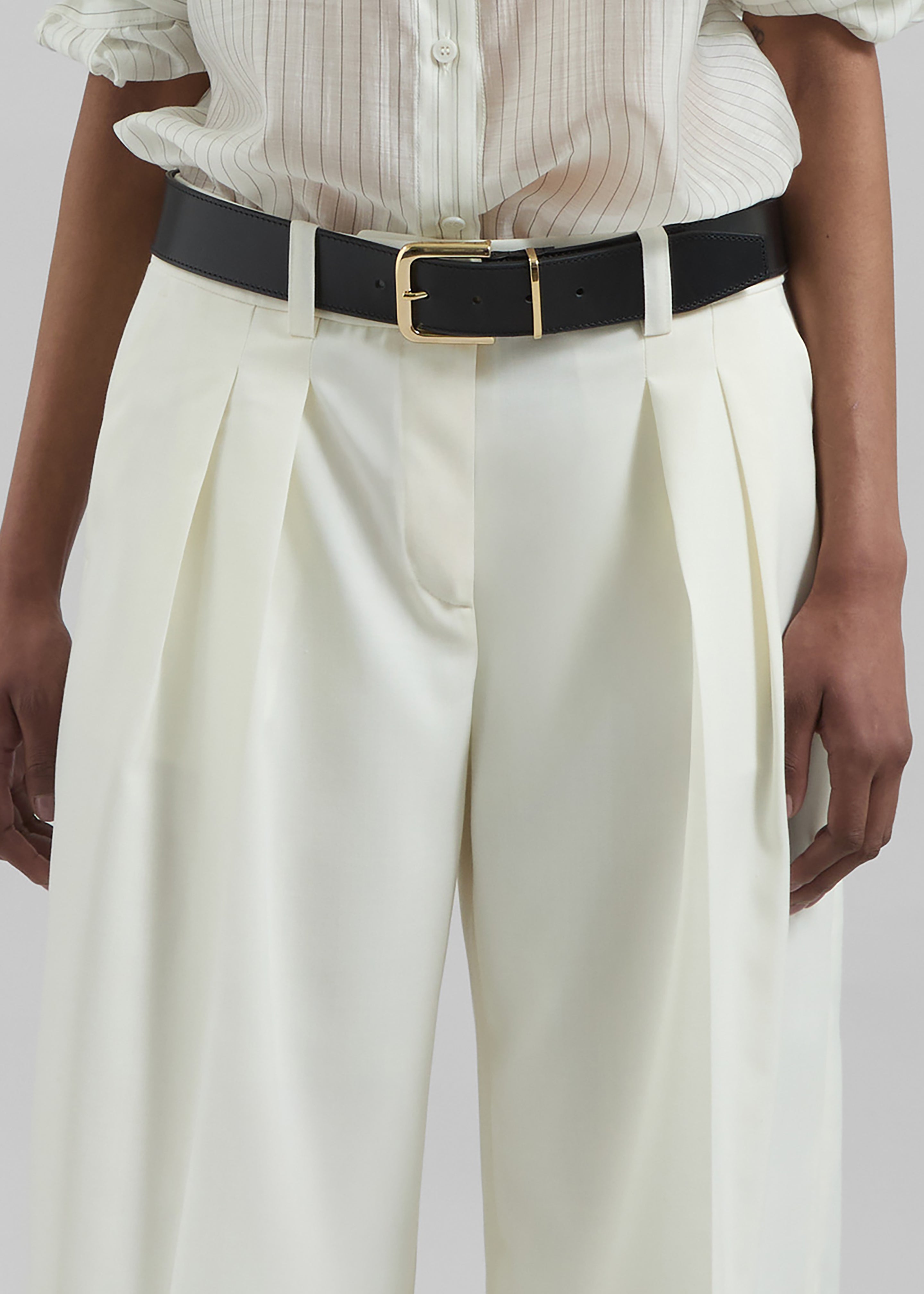Bilbao Pleated Bermuda Shorts - Off White - 5