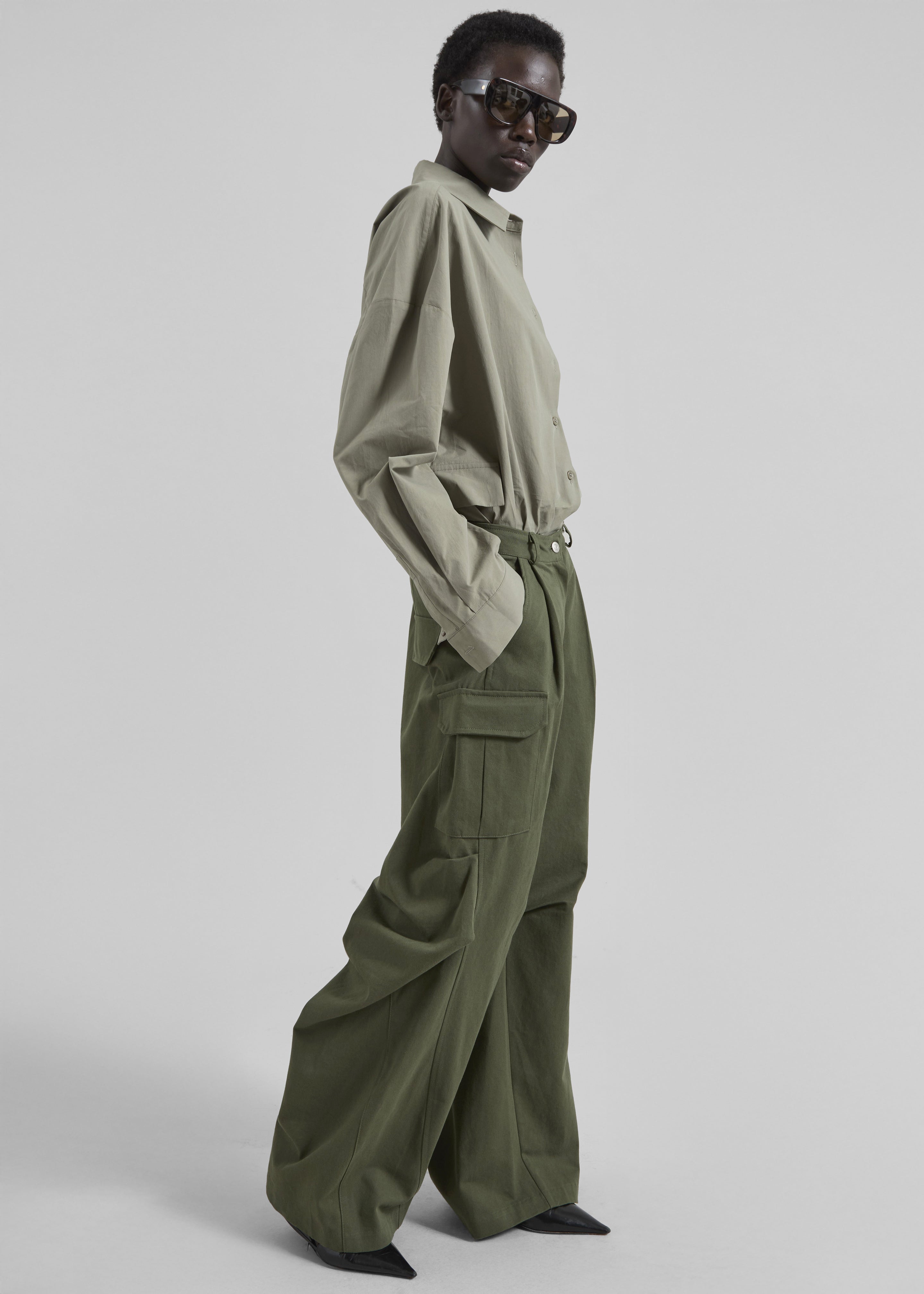 Bronte Cargo Pants - Army Green – The Frankie Shop Europe