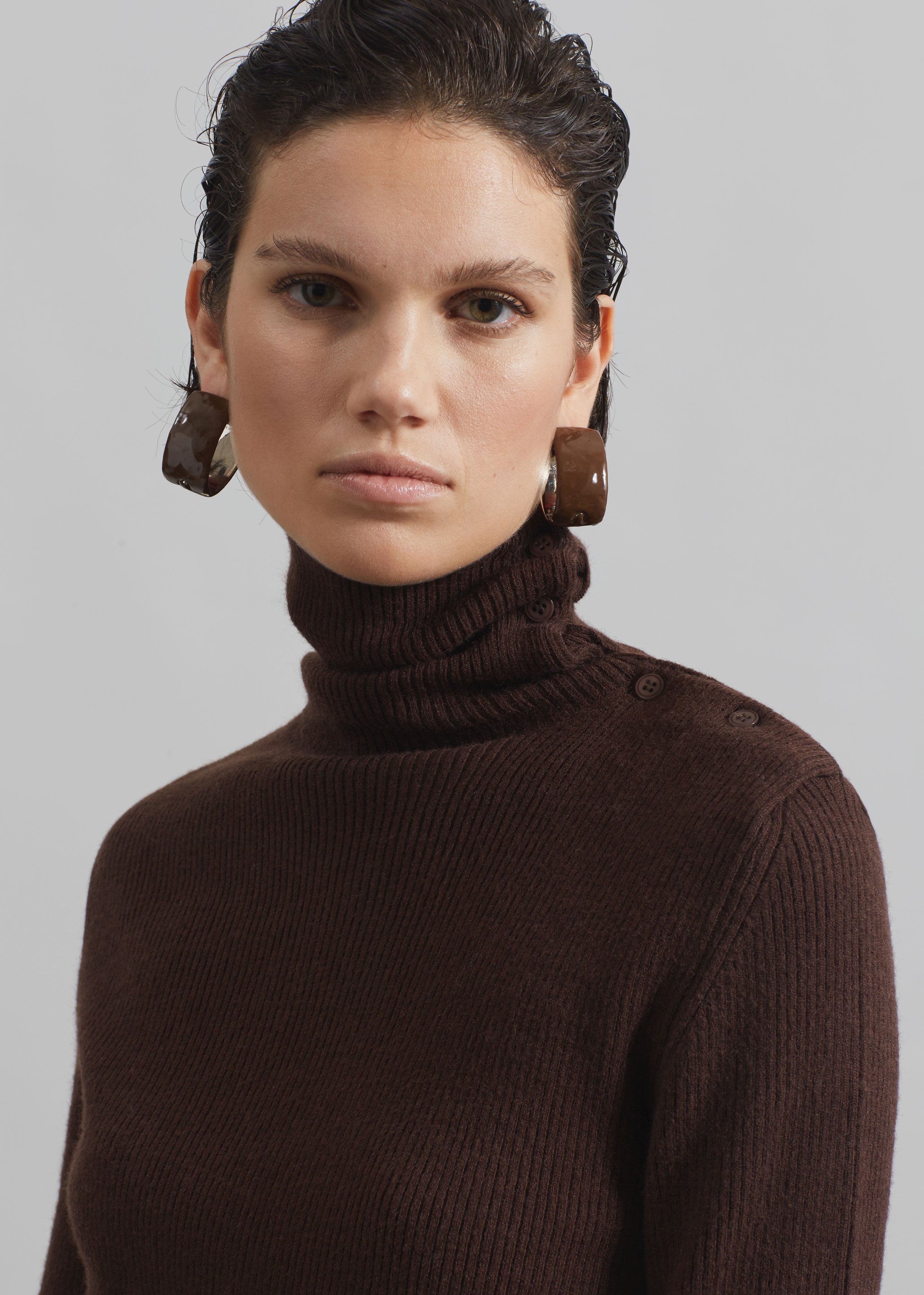 Devar Turtleneck Sweater - Brown - 10