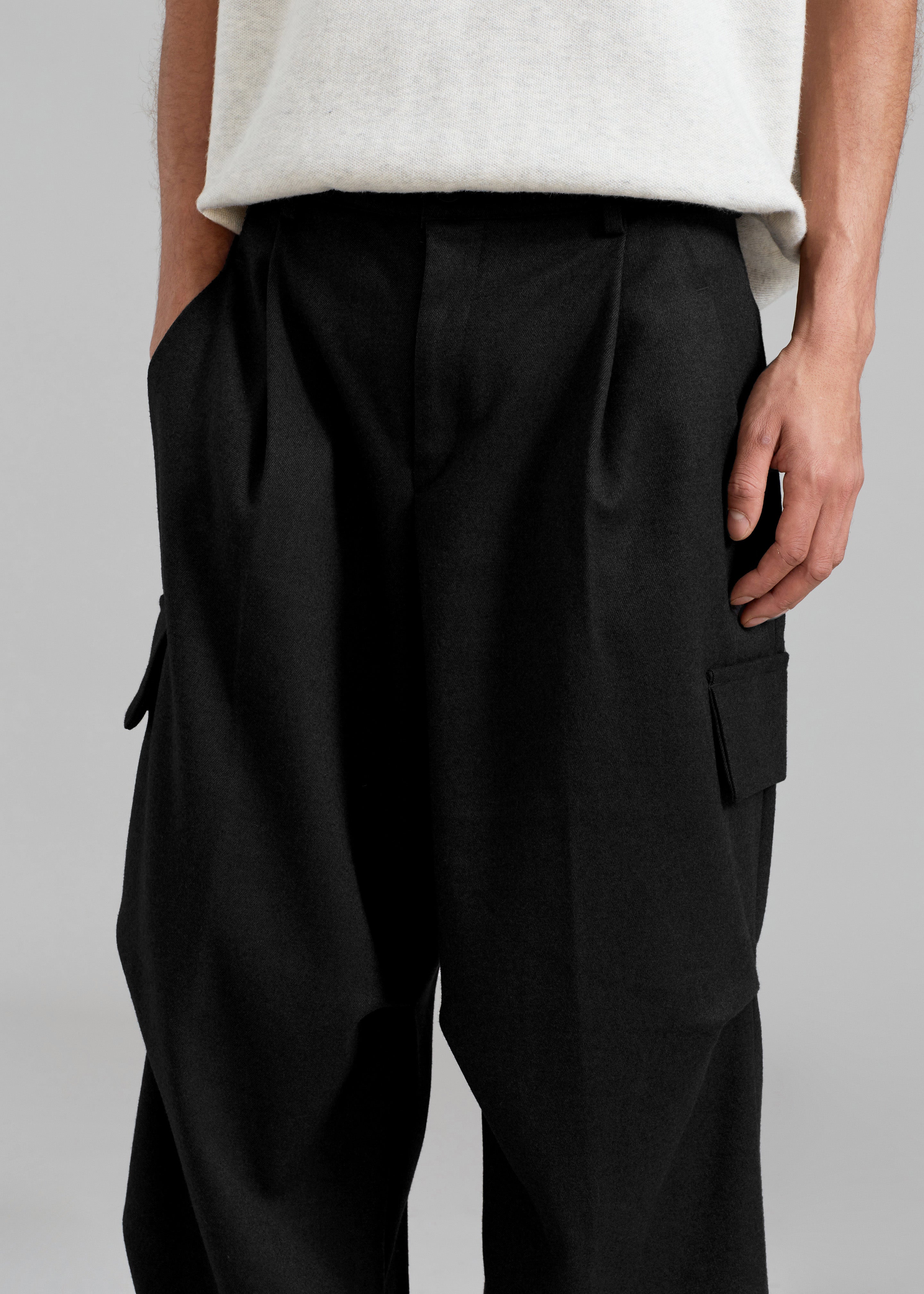 Flint Cargo Pants - Black - 6