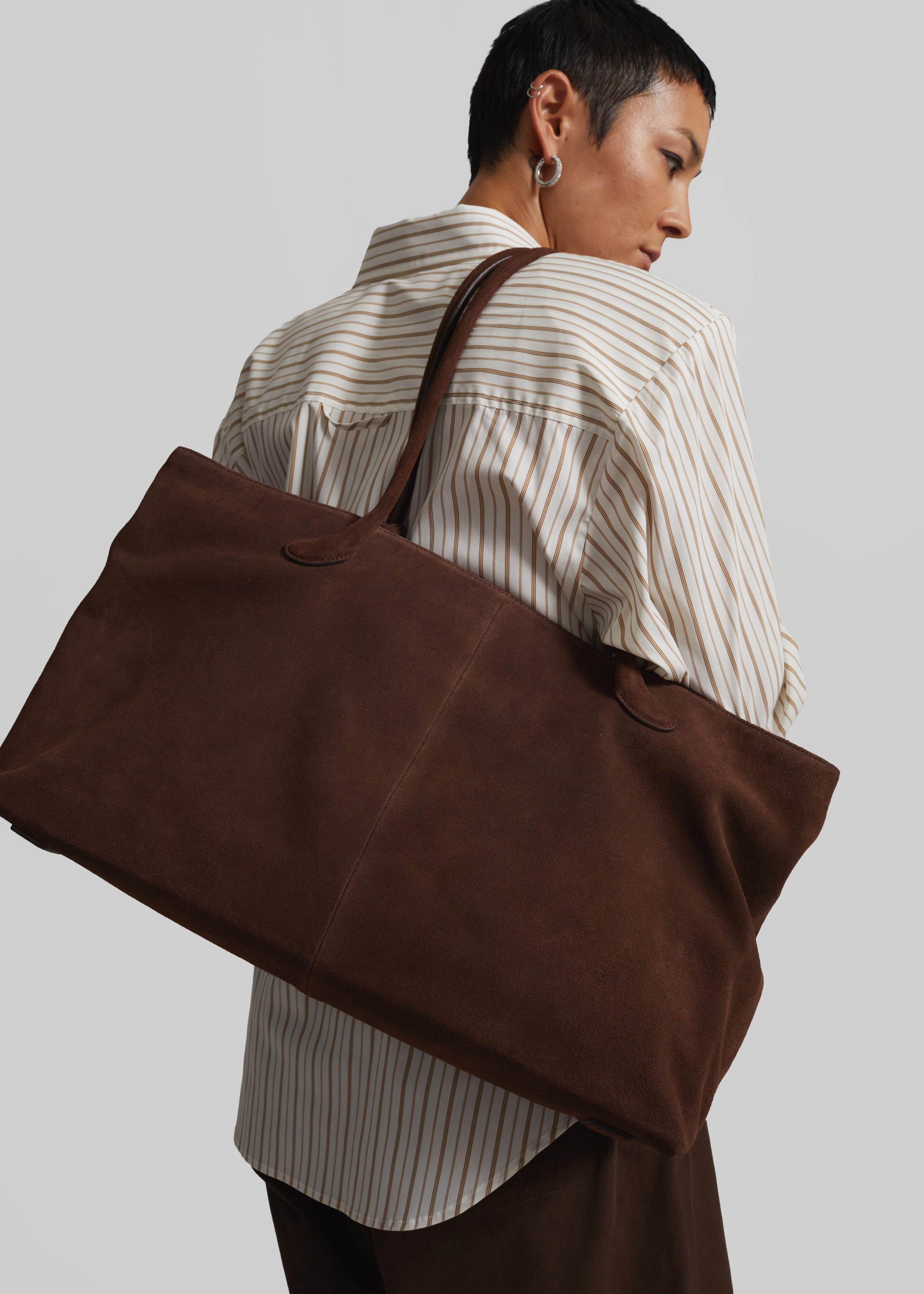 Low Classic Haricot Bag - Suede Brown - 5
