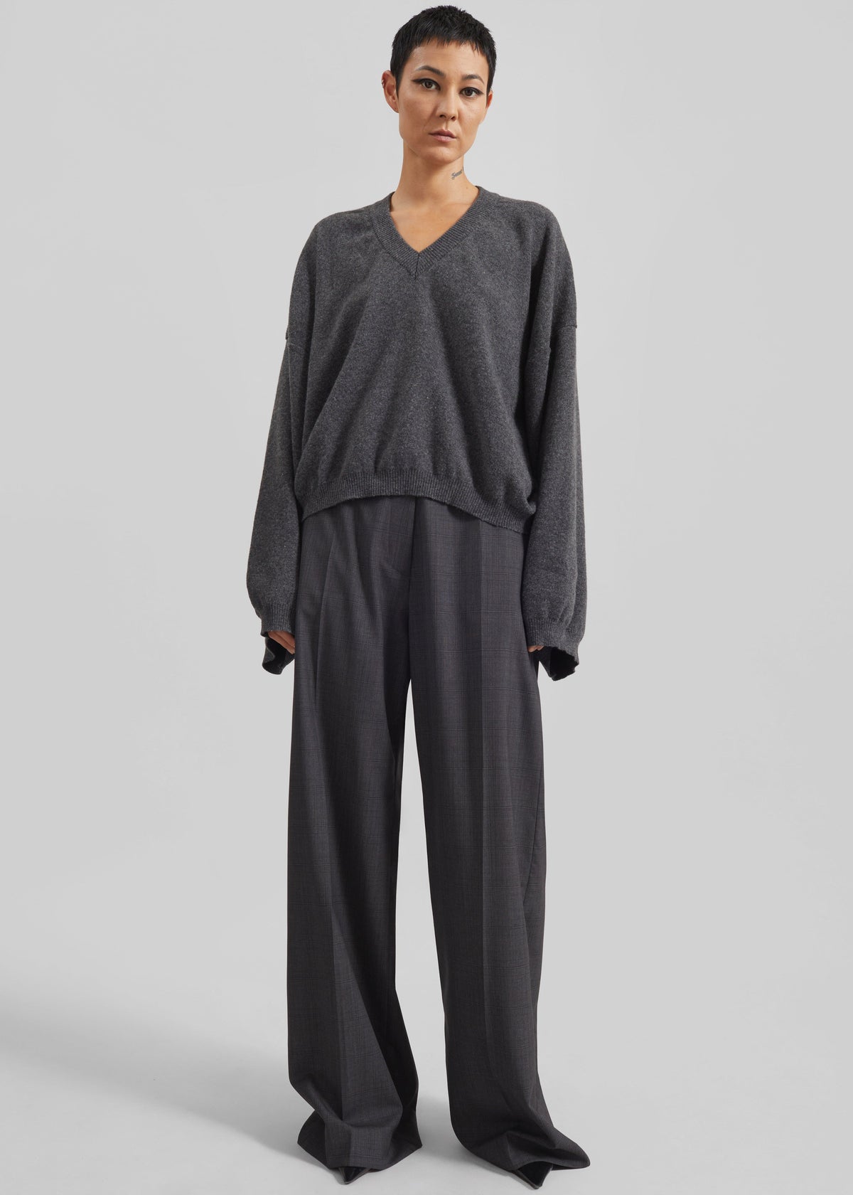 Ilston V-Neck Sweater - Grey - 6