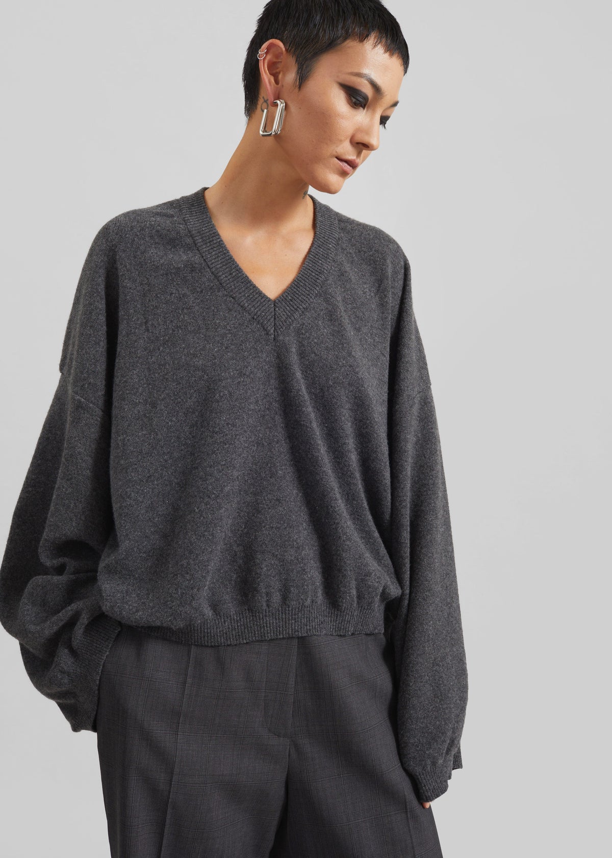 Ilston V-Neck Sweater - Grey - 2