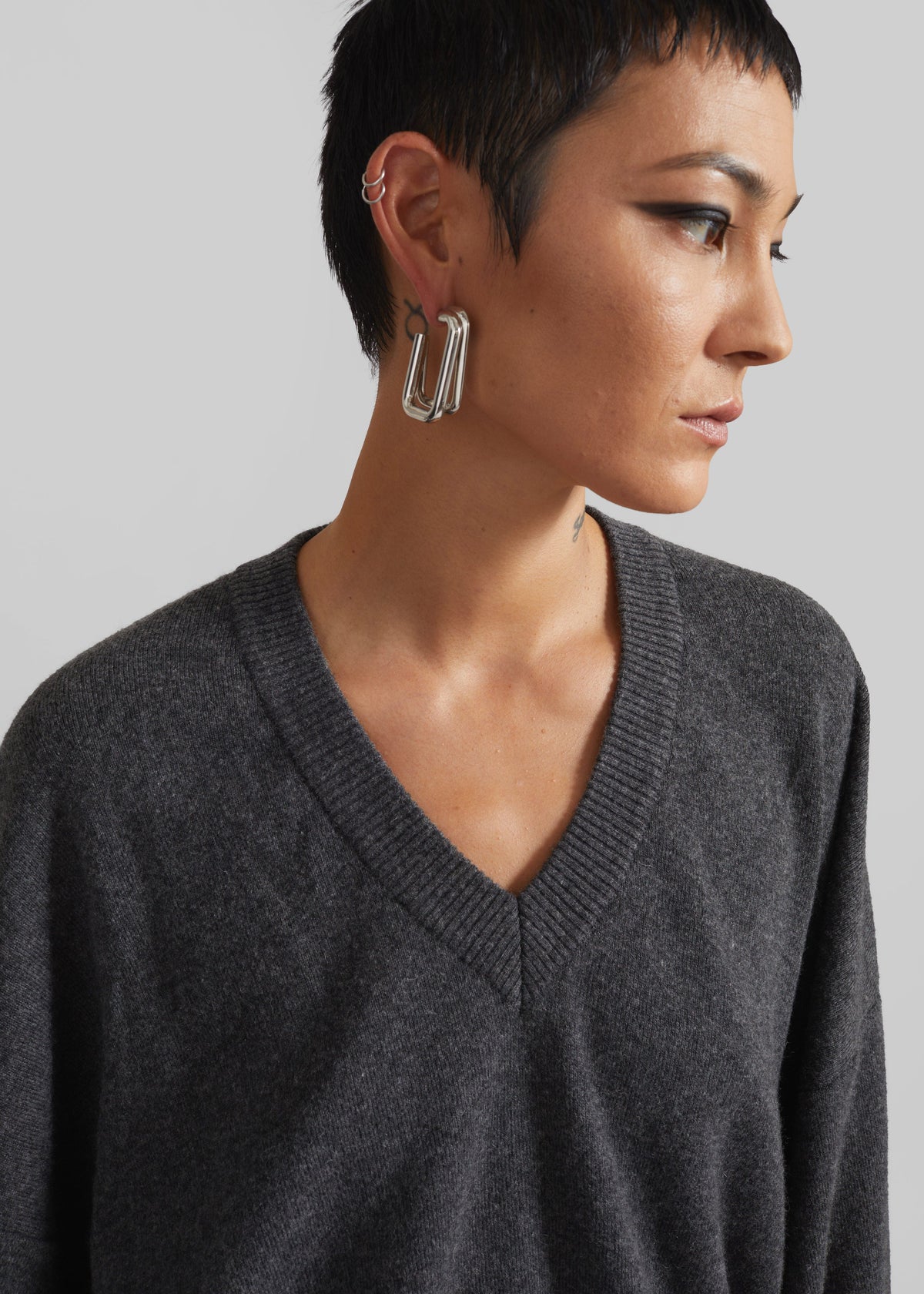 Ilston V-Neck Sweater - Grey - 3