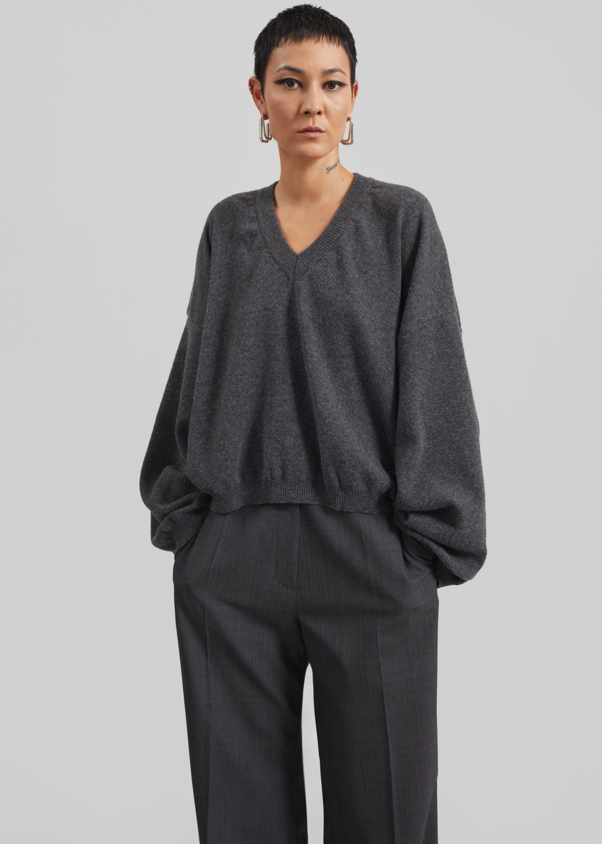 Ilston V-Neck Sweater - Grey - 8