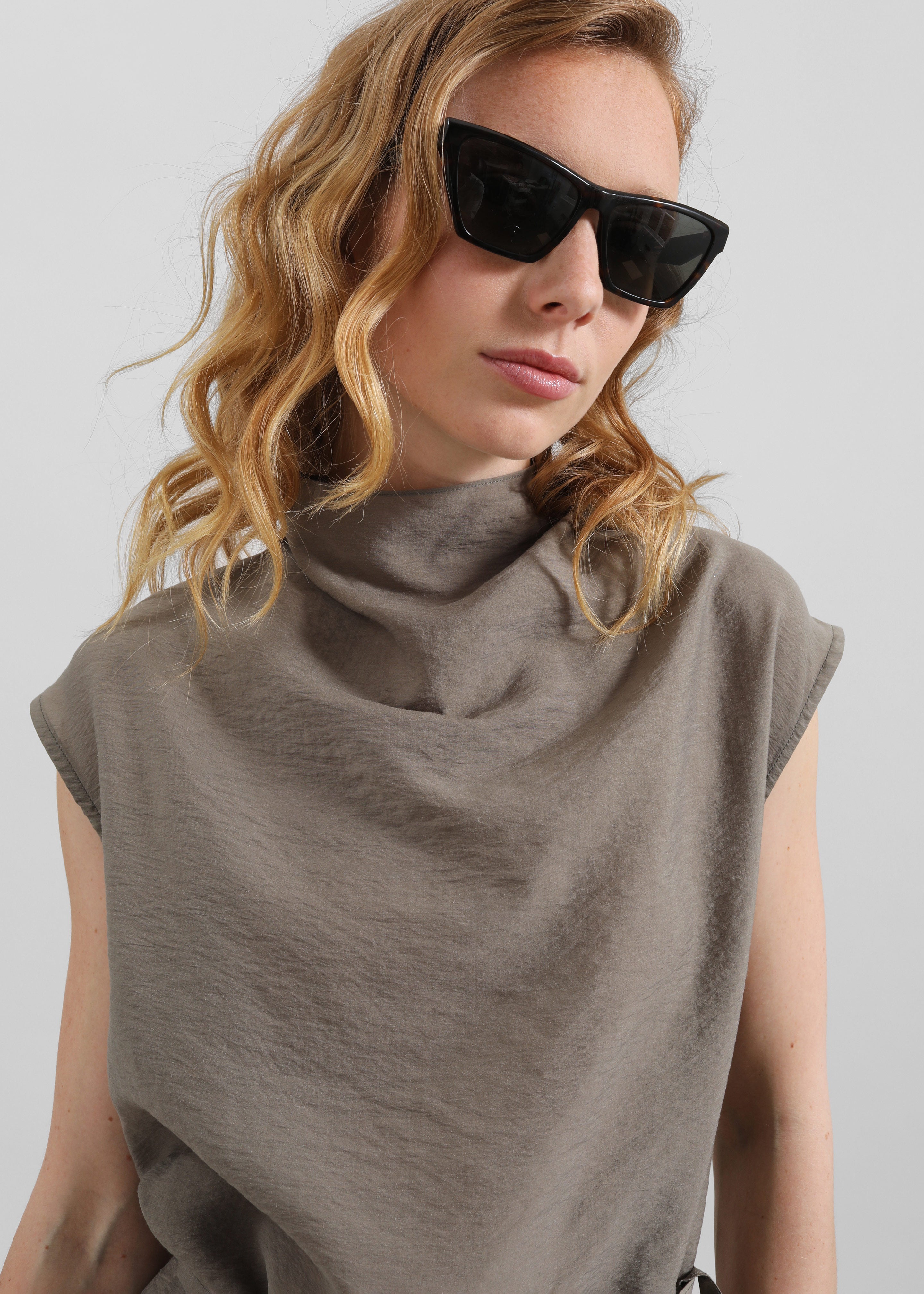 Ivara Fluid Belted Top - Dark Taupe - 4