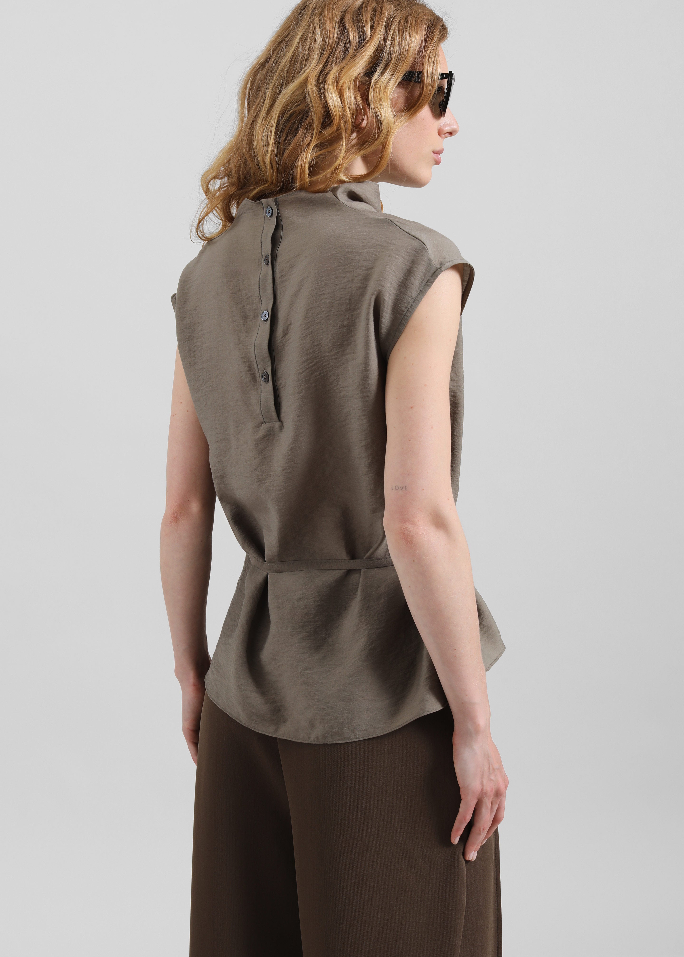 Ivara Fluid Belted Top - Dark Taupe - 6