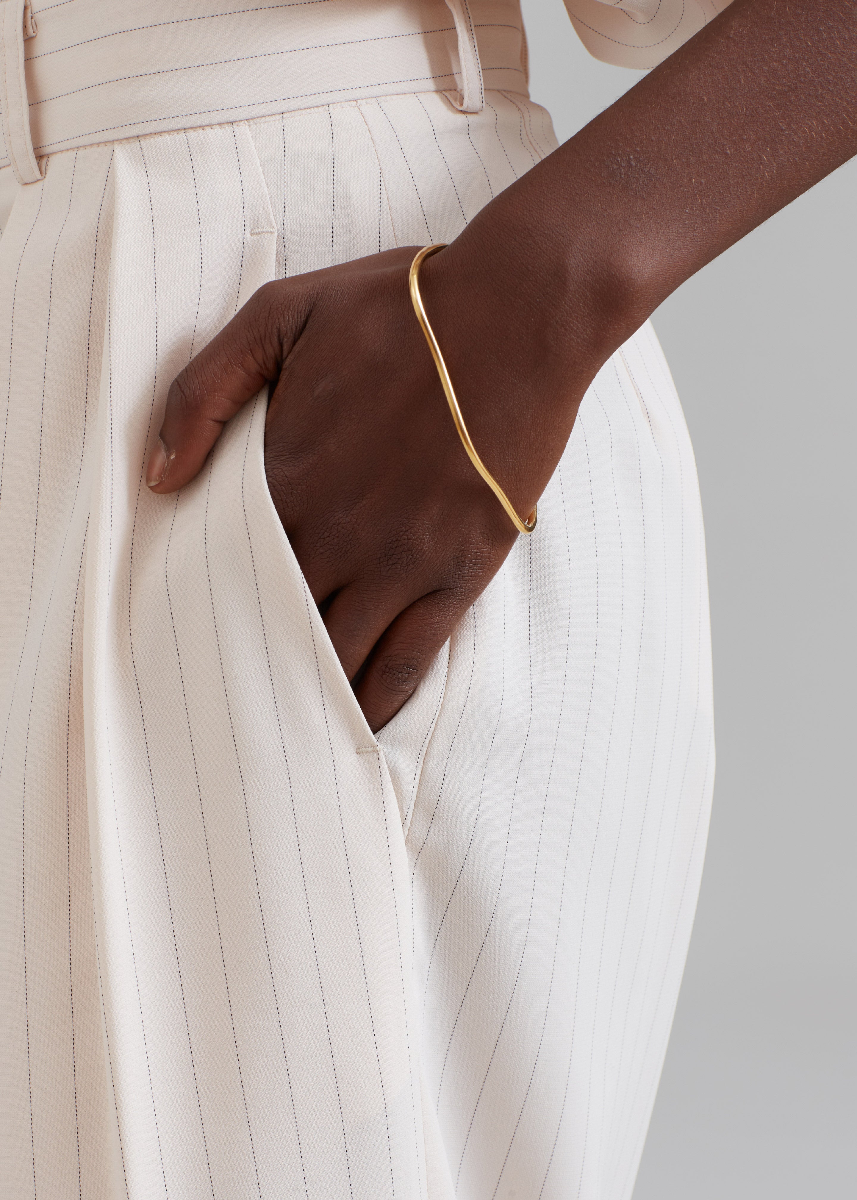 Jasmin Sparrow D'Orsay Bangle - Gold - 4