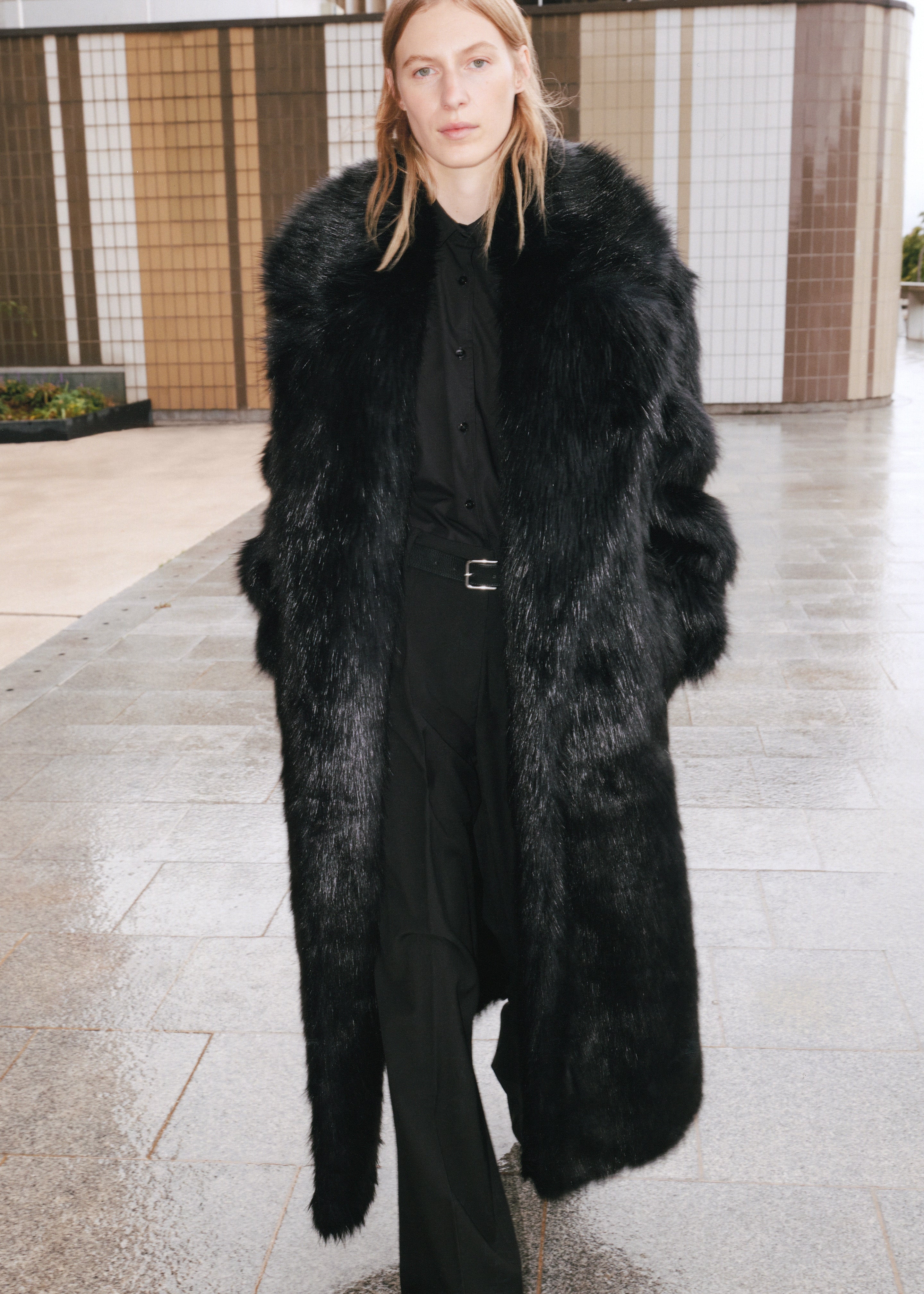 Joan Long Faux Fur Coat - Black – Frankie Shop Europe