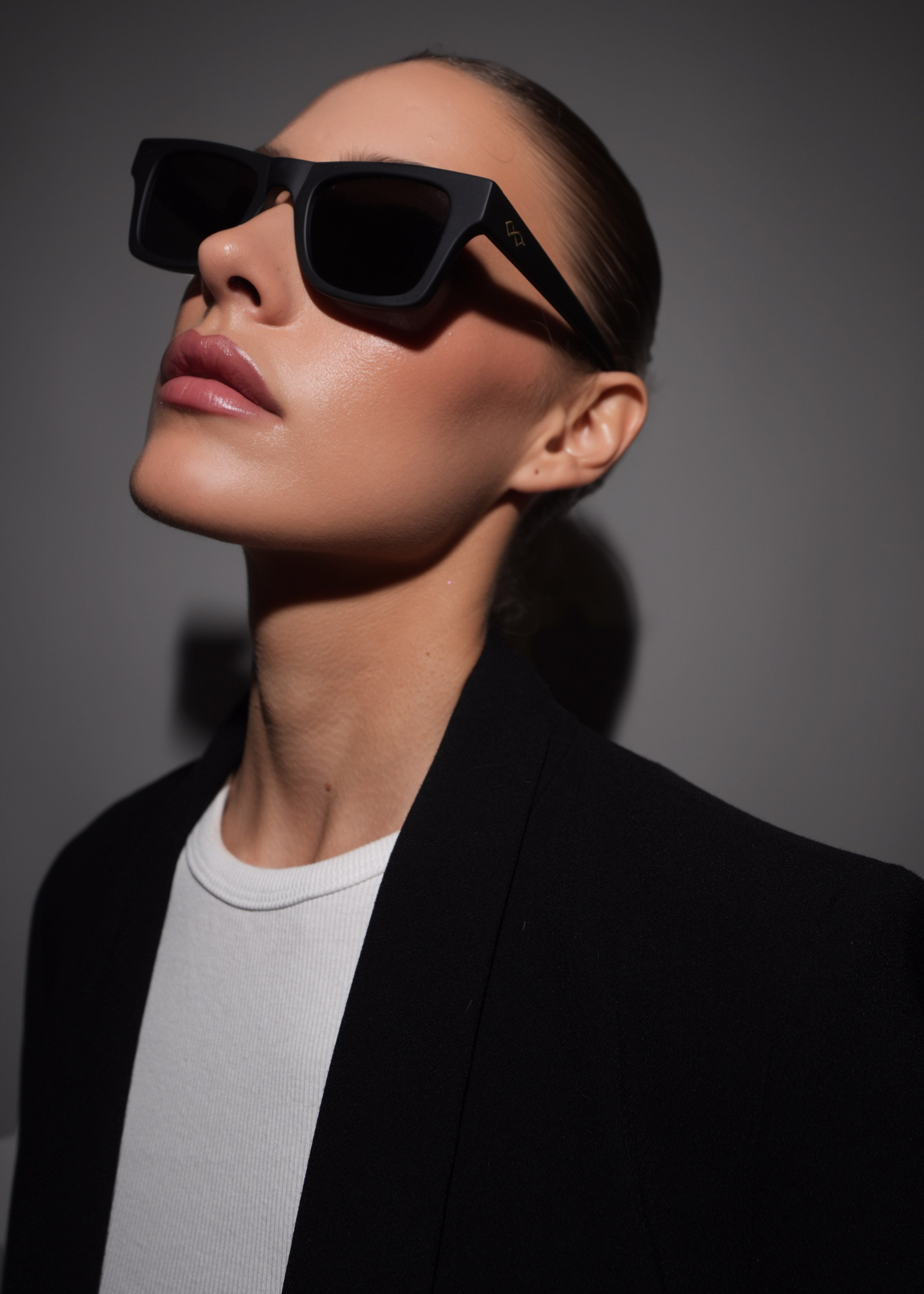 Karen Wazen Harper Sunglasses - Matte Black - 7