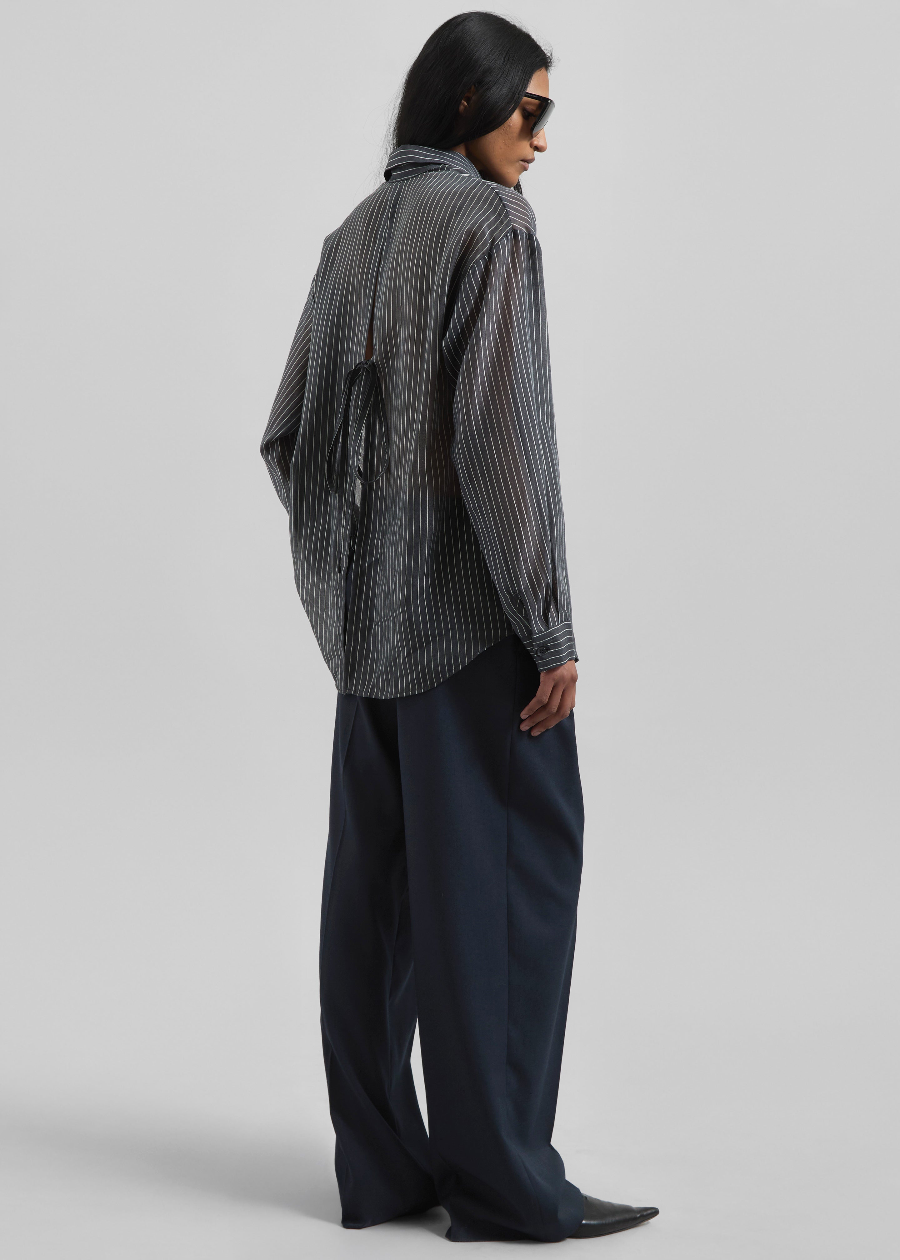 Kesin Open Back Shirt - Grey/White Stripe - 9