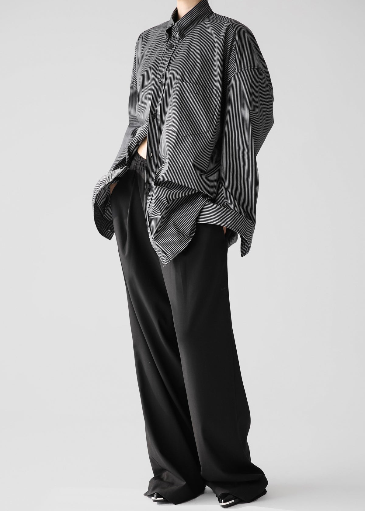 Lioris Oversized Shirt - Black/White Stripe - 7