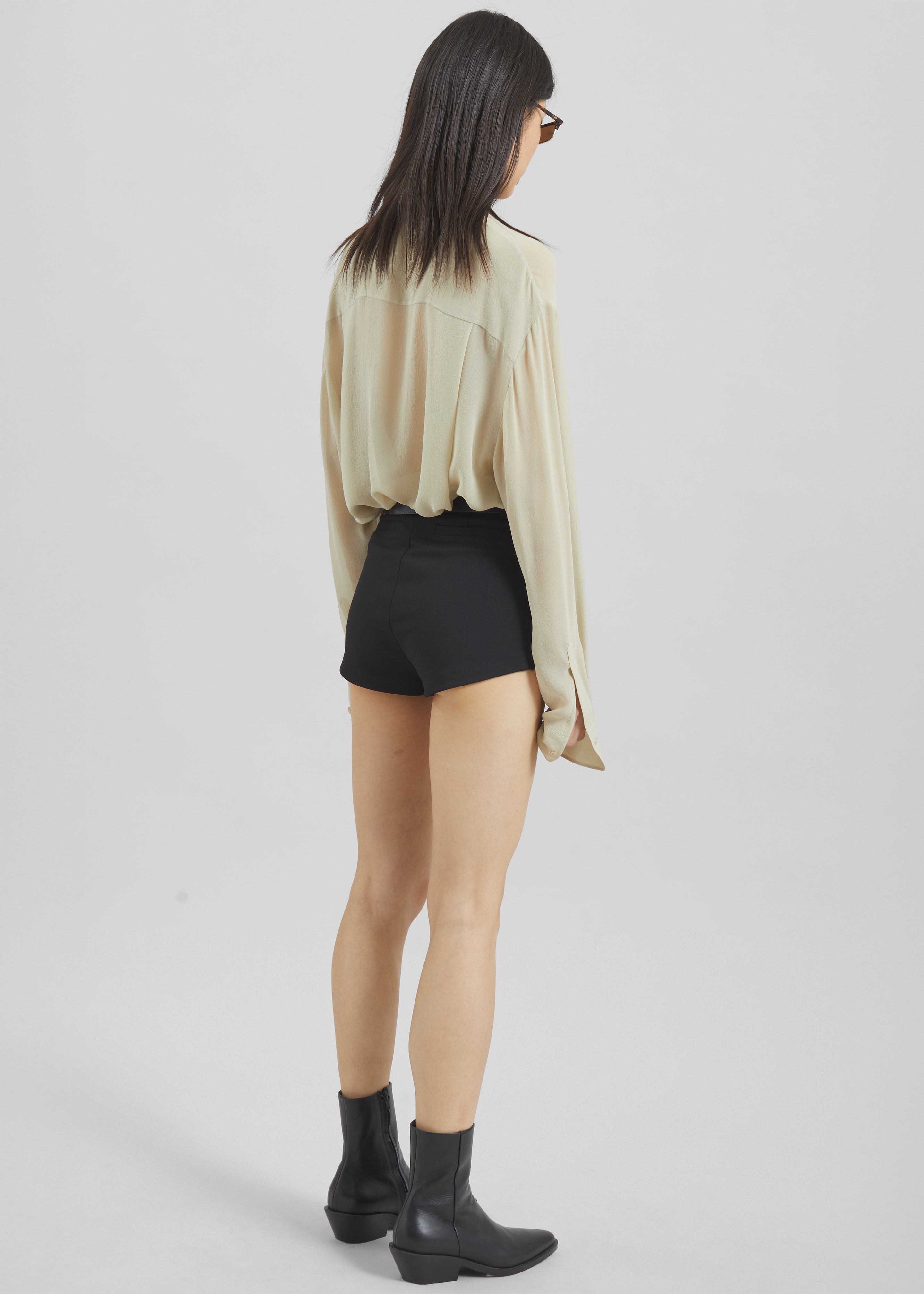 Loen Hot Pants - Black - 8