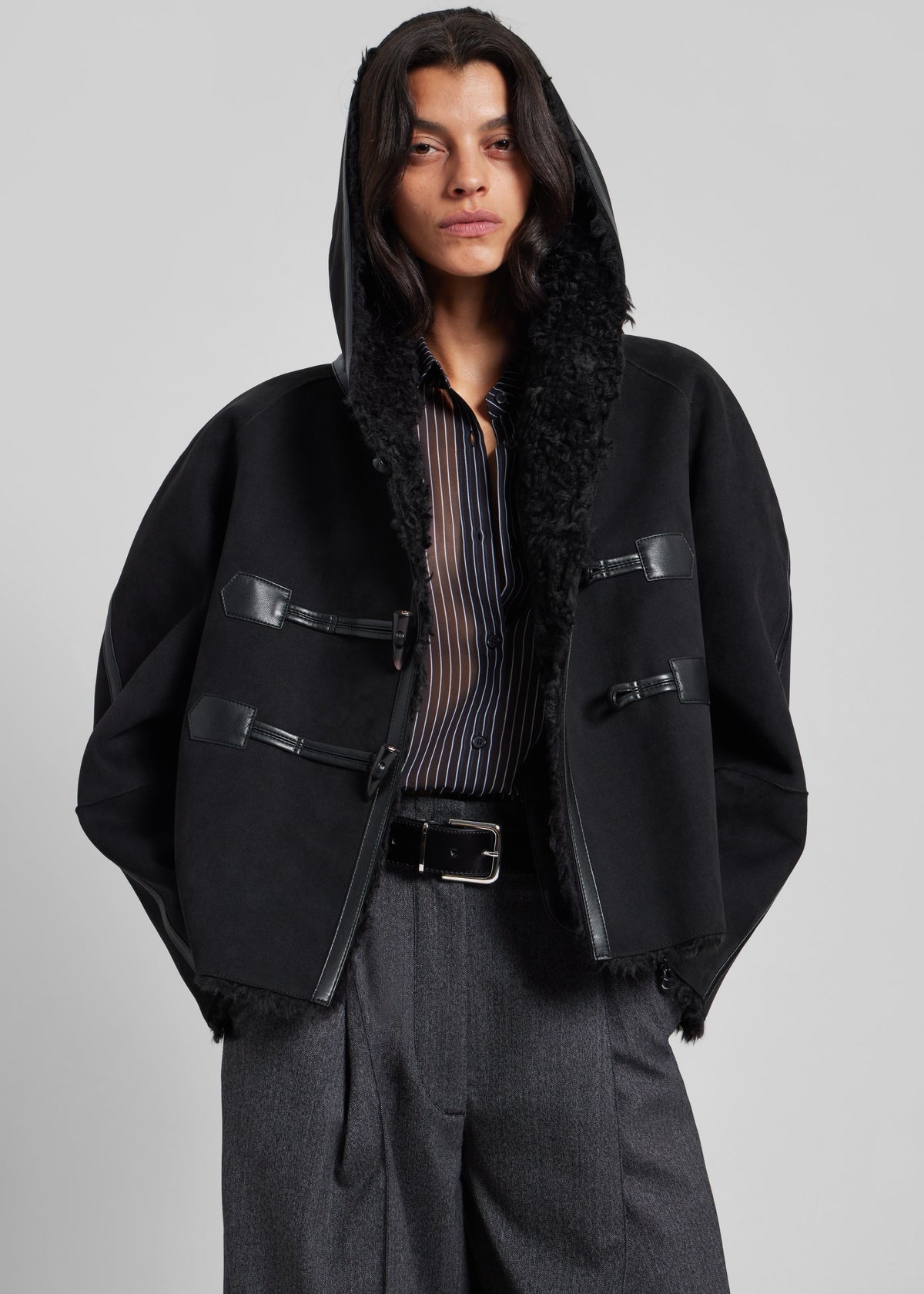 Low Classic Reversible Duffle Short Coat - Black - 4