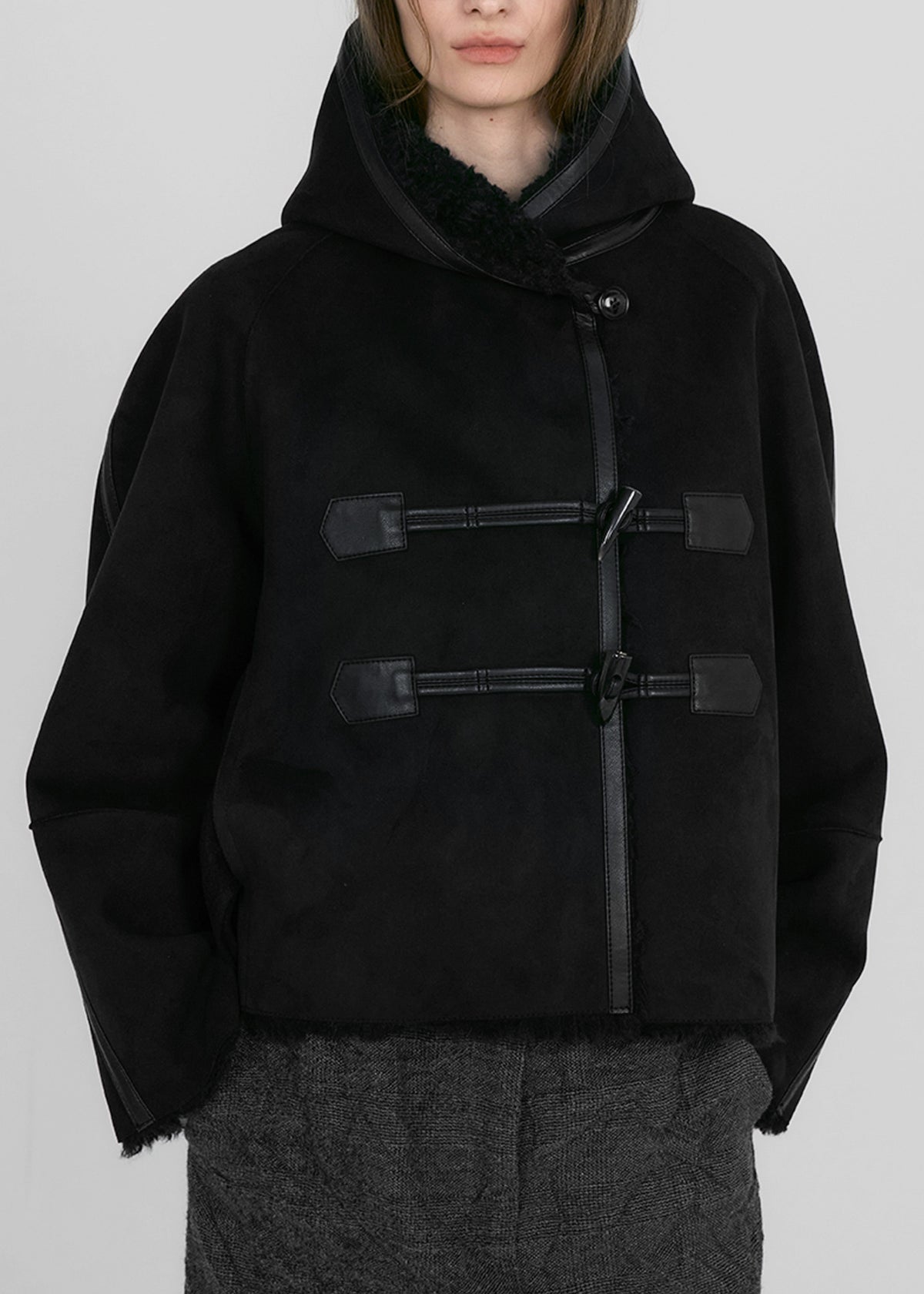 Low Classic Reversible Duffle Short Coat - Black - 6