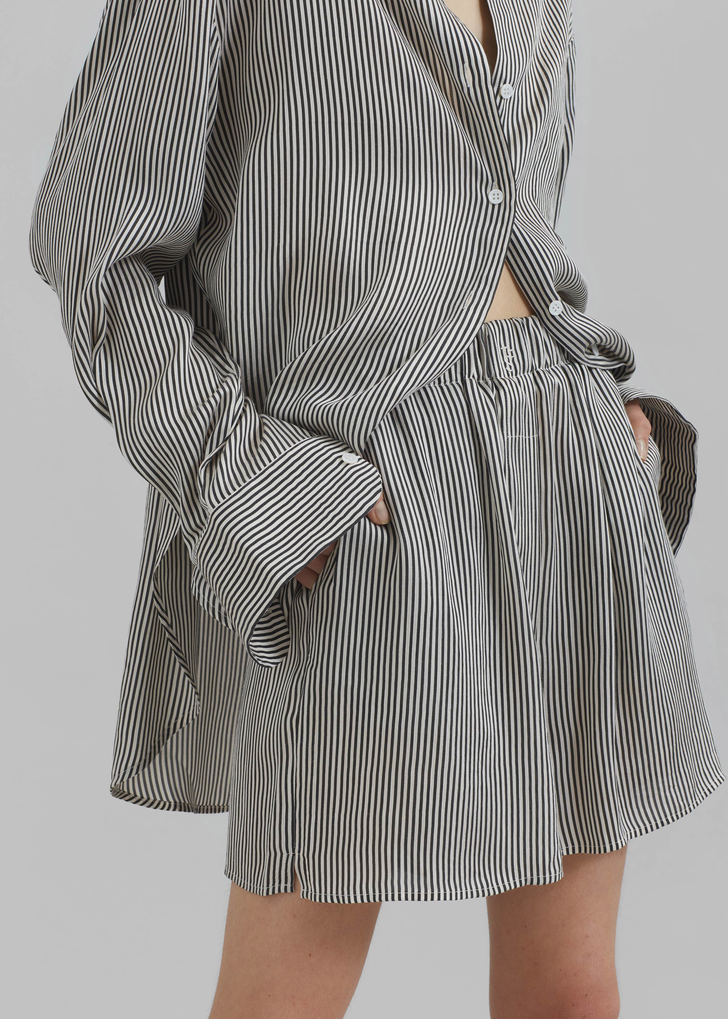 Lui Striped Silk Boxer Shorts - Black/White Stripe - 2