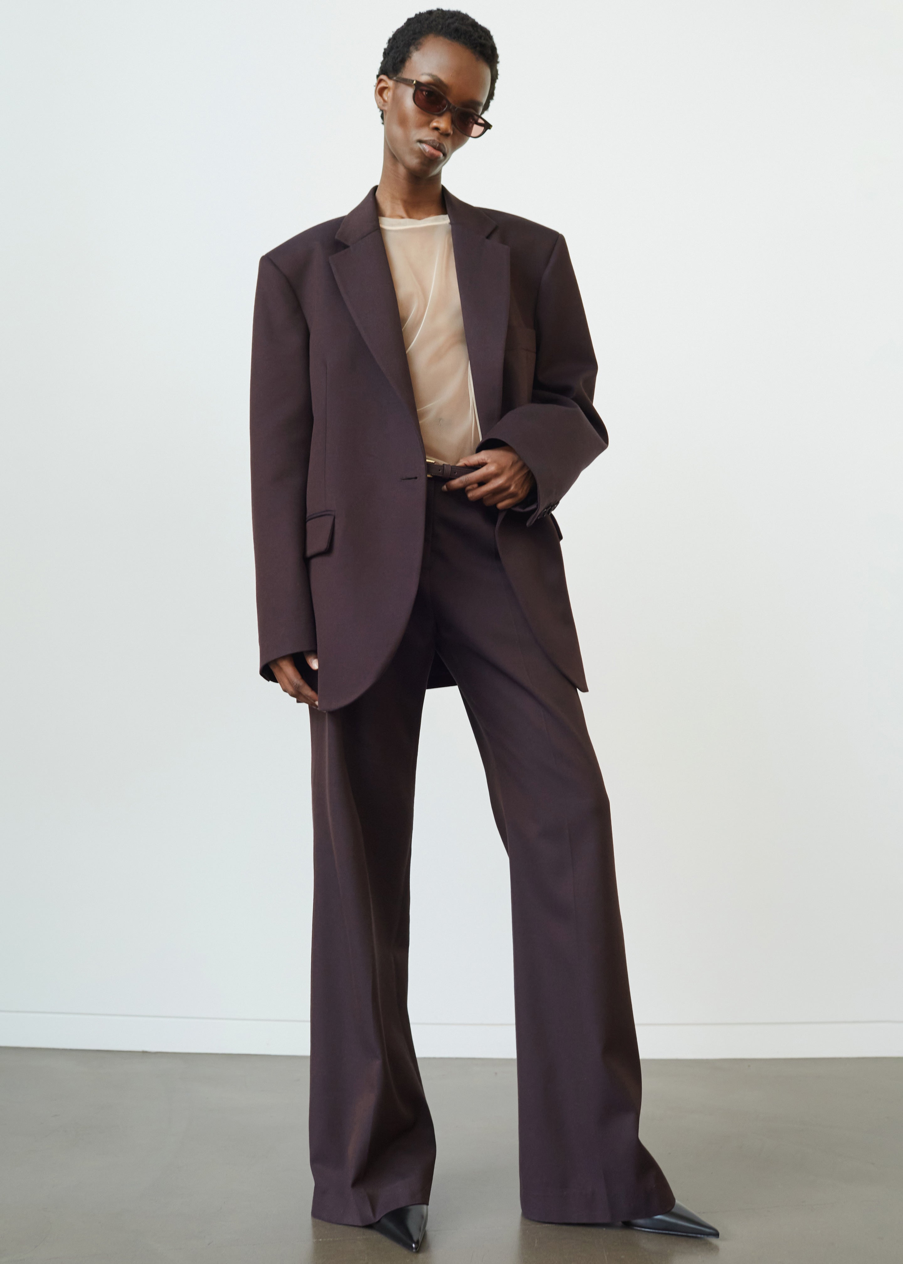 Lyra Flared Pants - Dark Plum - 10