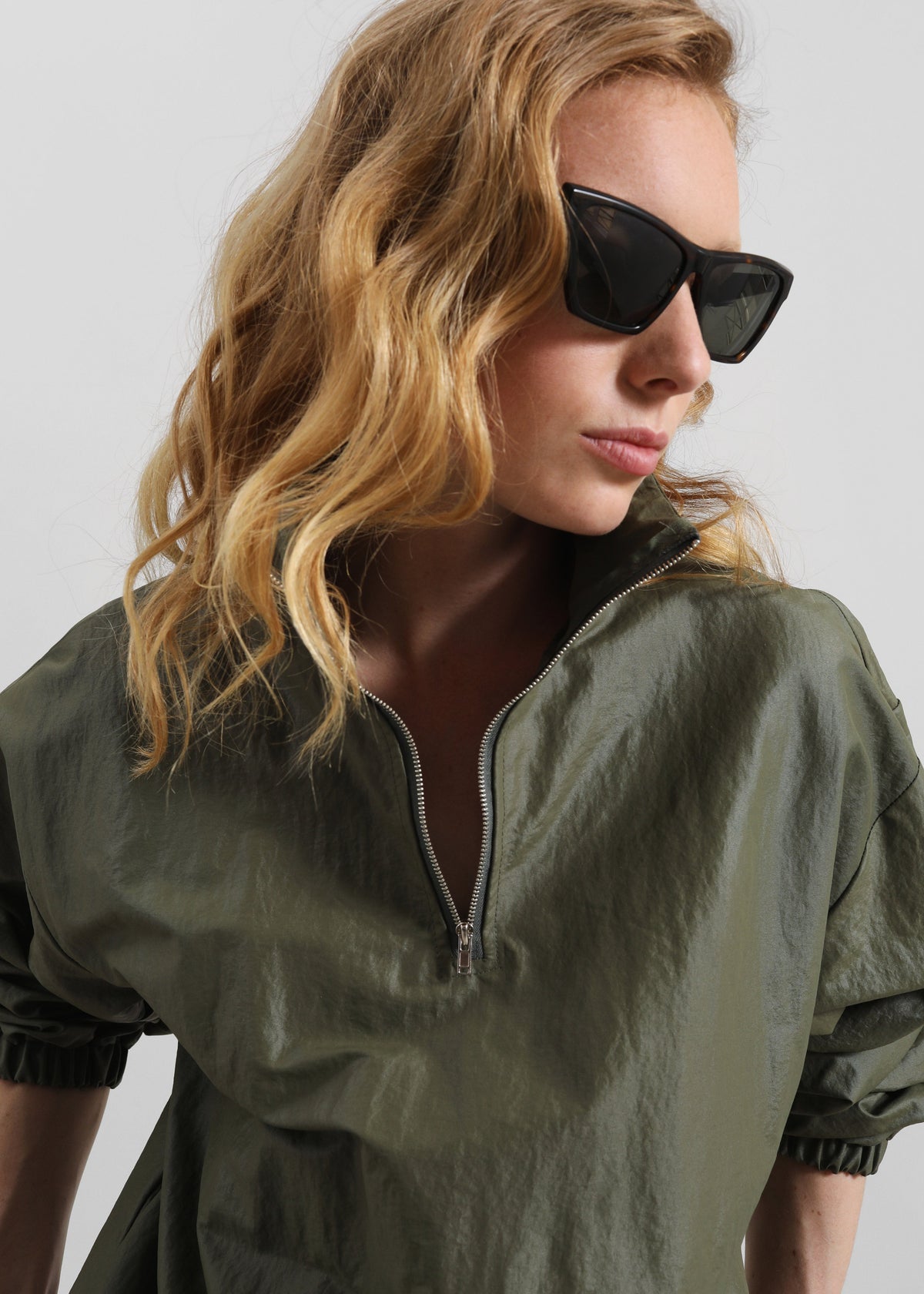 Majvik Windbreaker Anorak - Olive - 3