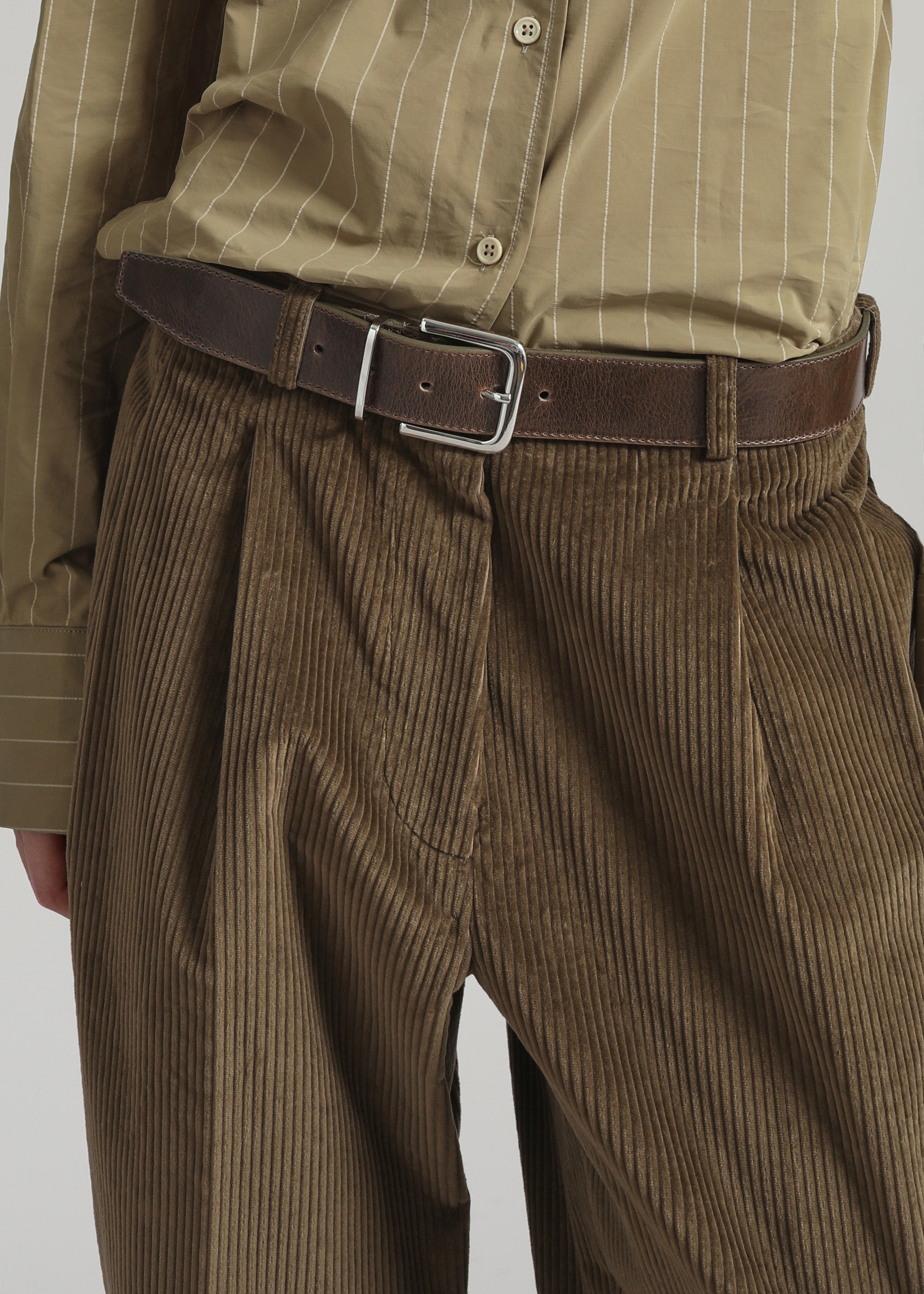 Norstrand Pleated Corduroy Trousers - Olive - 3