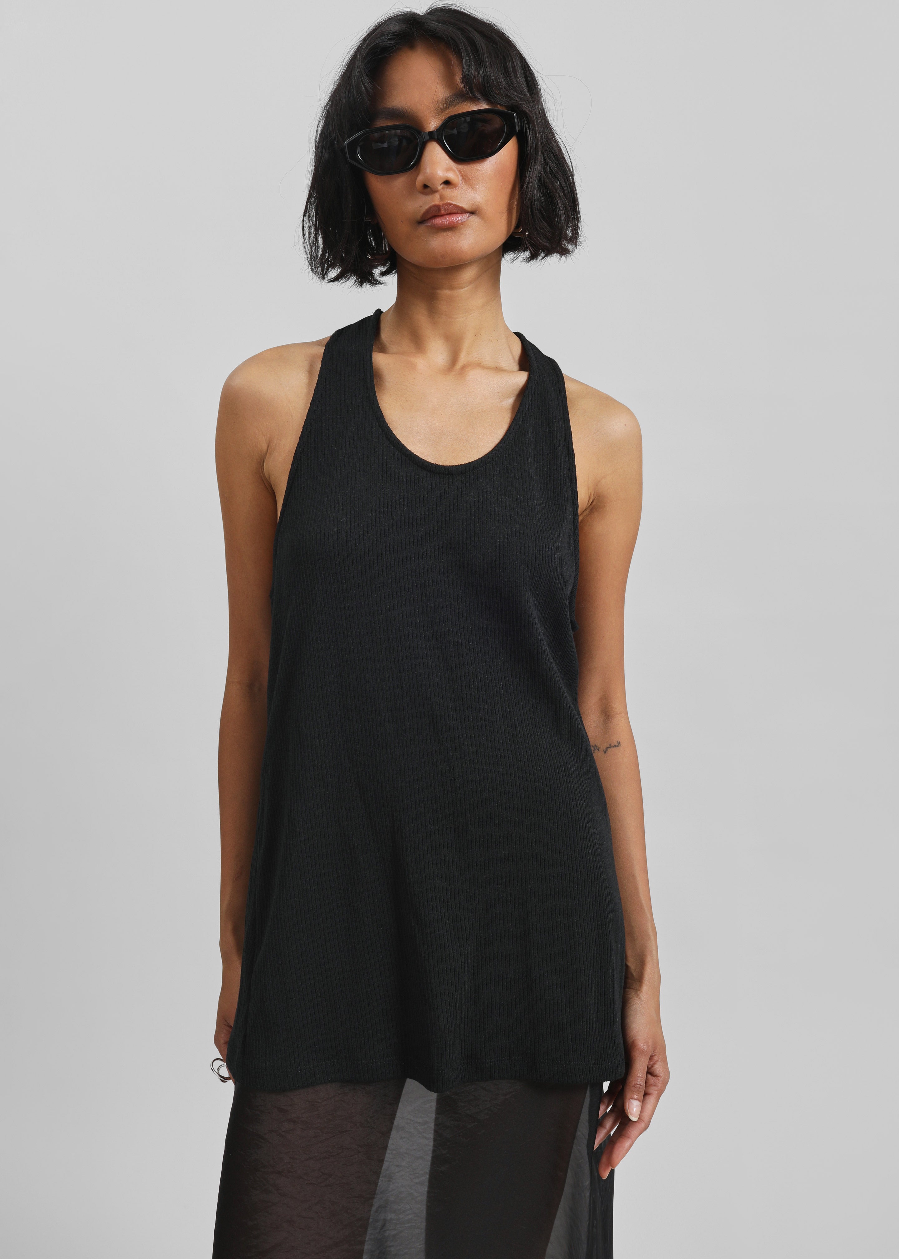 Nox Ribbed Tank Top - Black - 2
