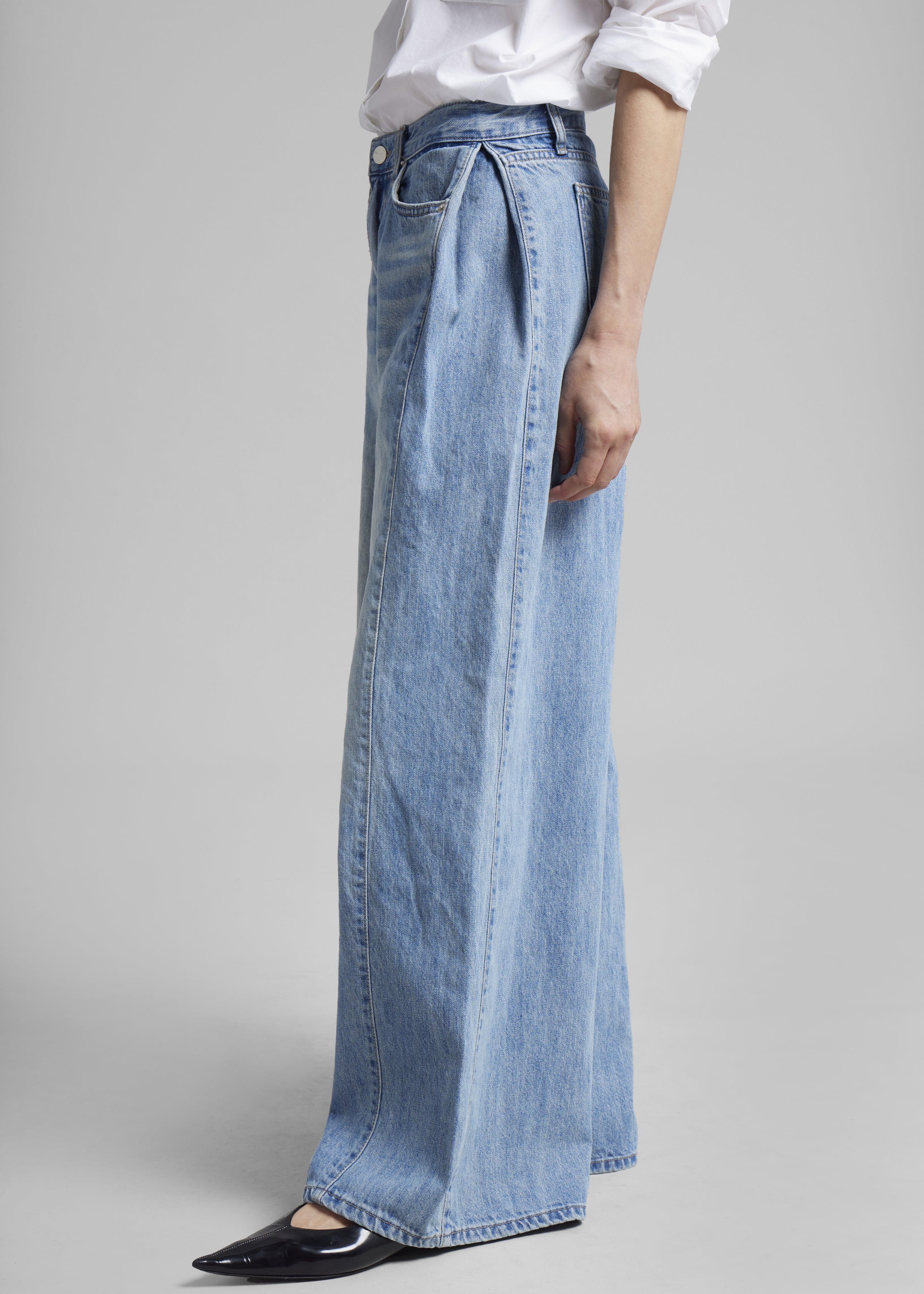 Oakley Wide Leg Jeans - Blue Wash - 7