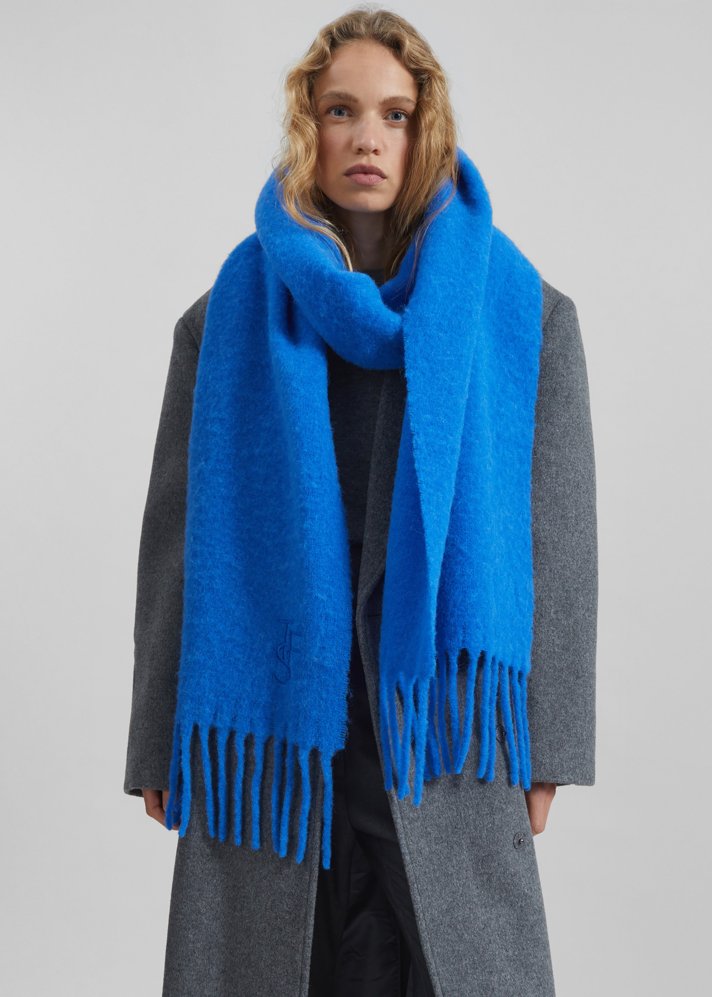 Olari Alpaca Blend Scarf - Royal Blue – The Frankie Shop Europe
