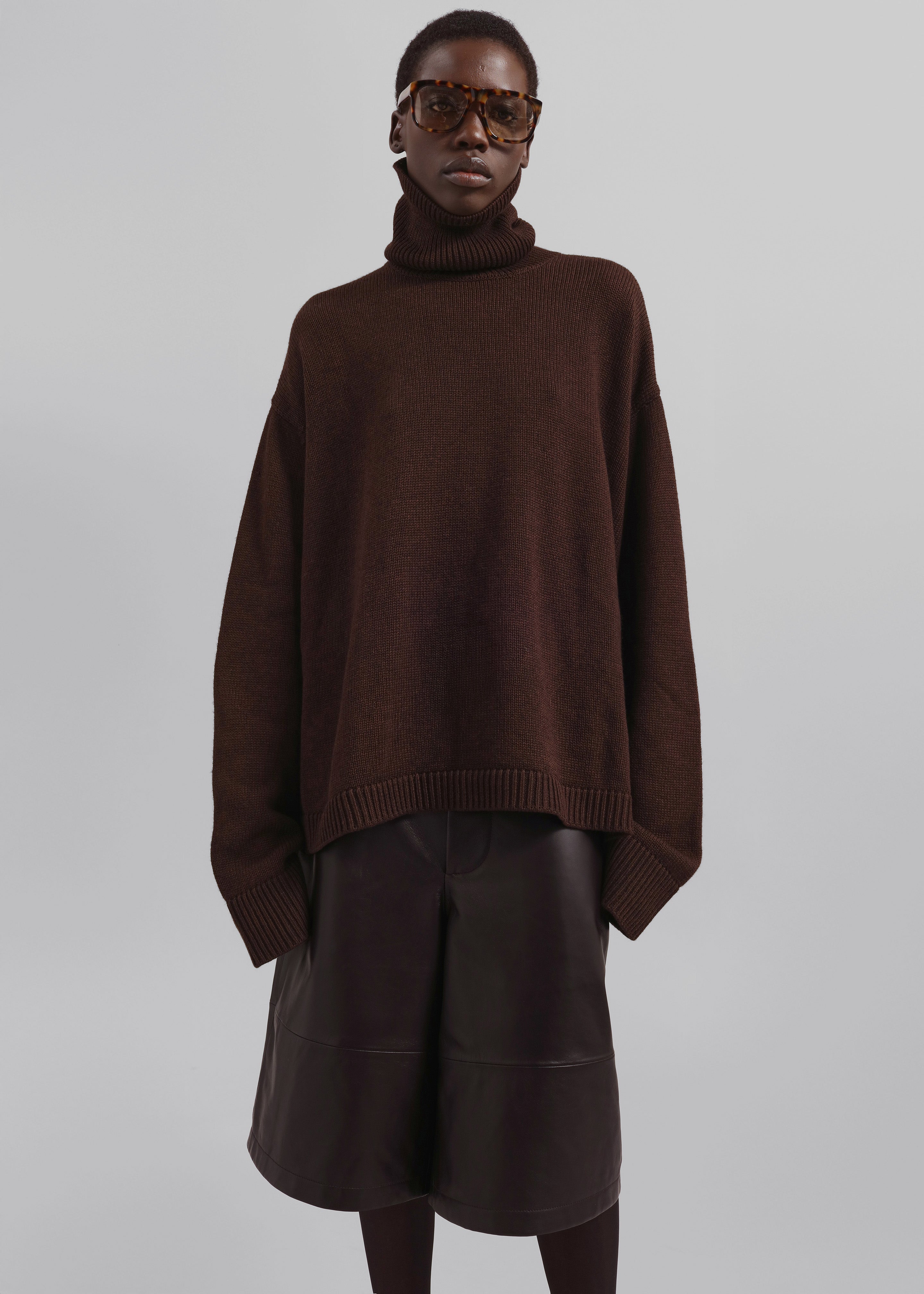 Olivia Leather Bermuda Shorts - Dark Brown - 9