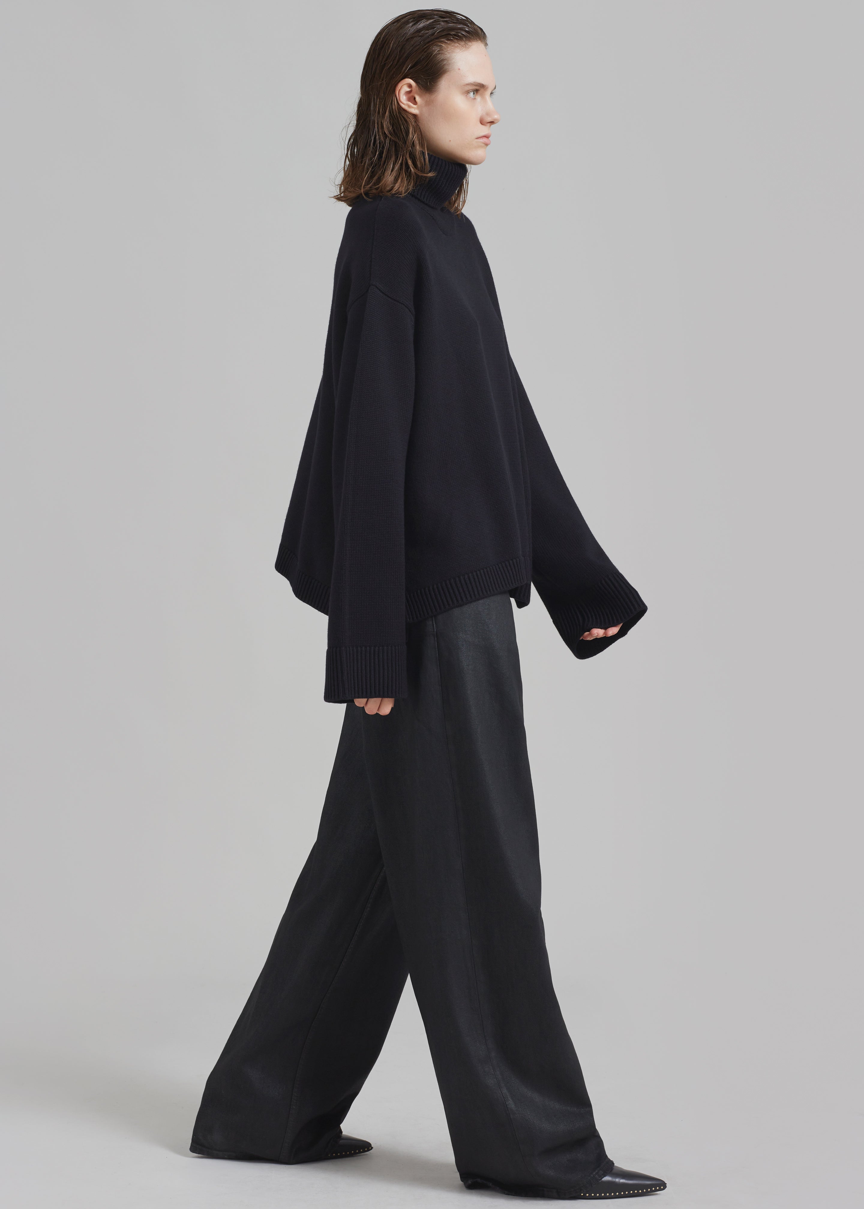 Rhea Trapeze Turtleneck - Black - 8