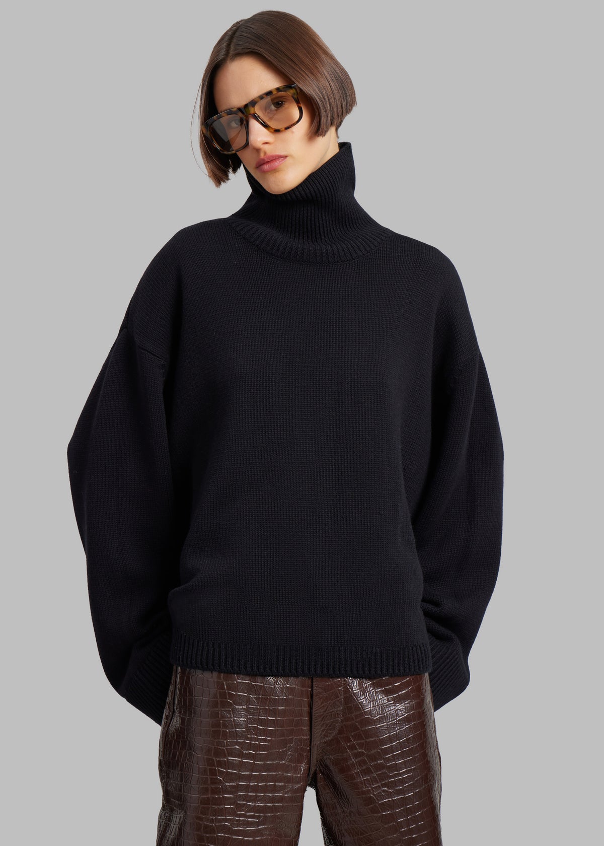 Rhea Trapeze Turtleneck - Black - 11