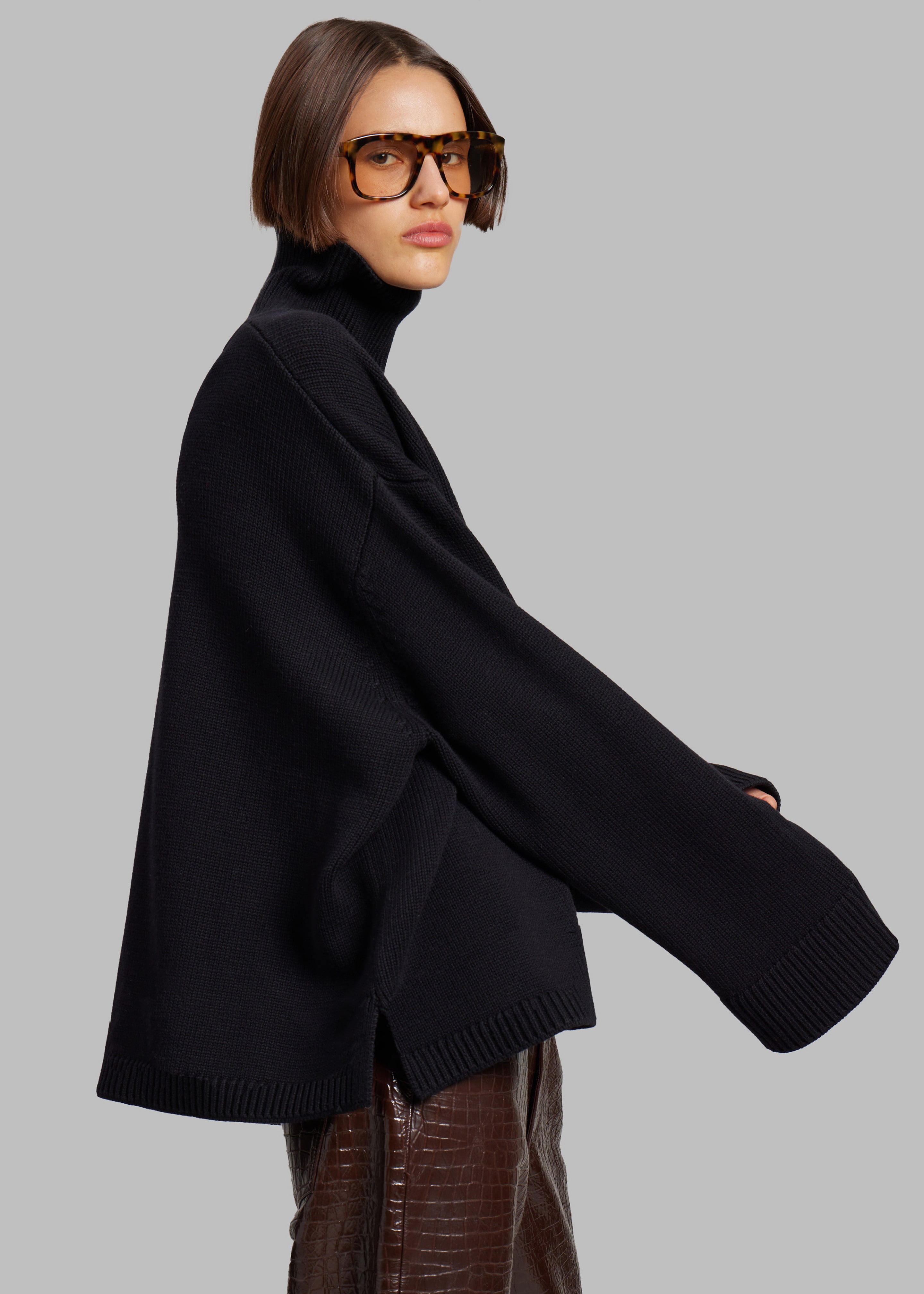 Rhea Trapeze Turtleneck - Black - 9