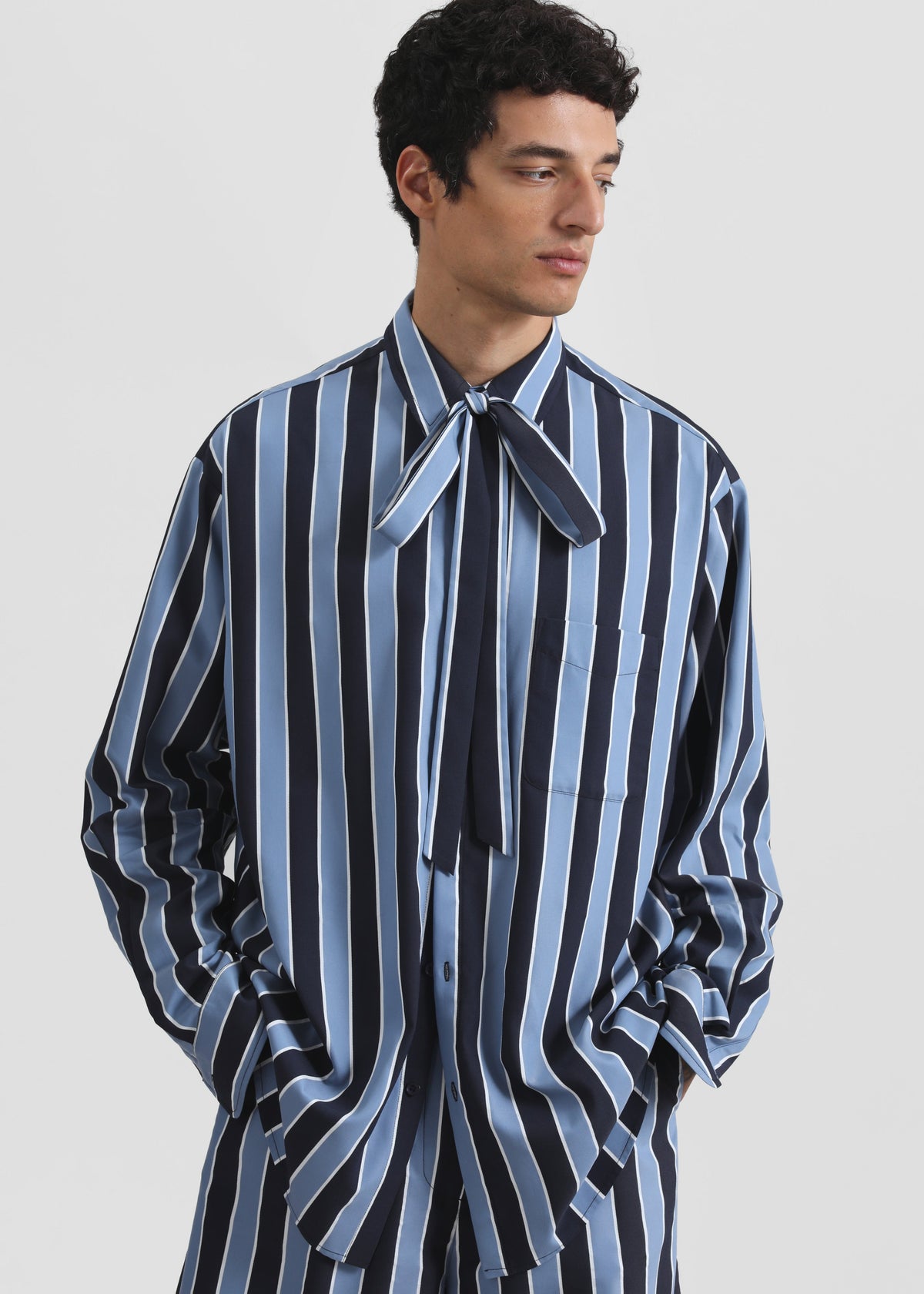 Sinclair Neck Tie Shirt - Navy Stripe - 10