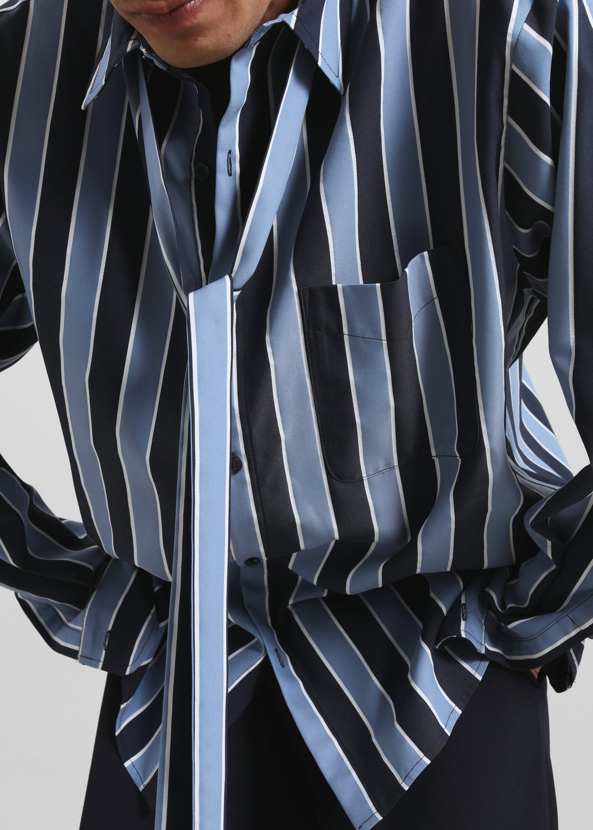 Sinclair Neck Tie Shirt - Navy Stripe - 9
