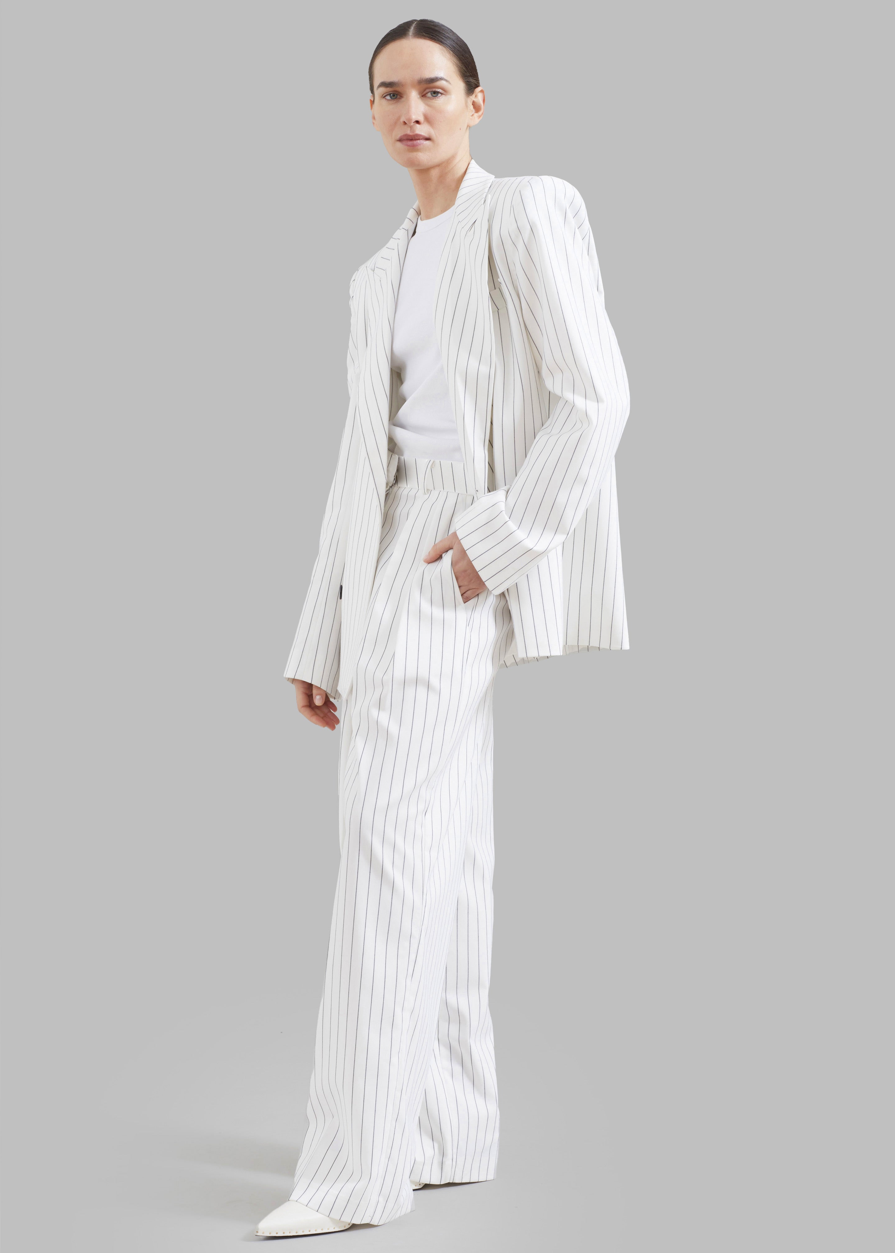 Tansy Fluid Pleated Trousers - White - 8