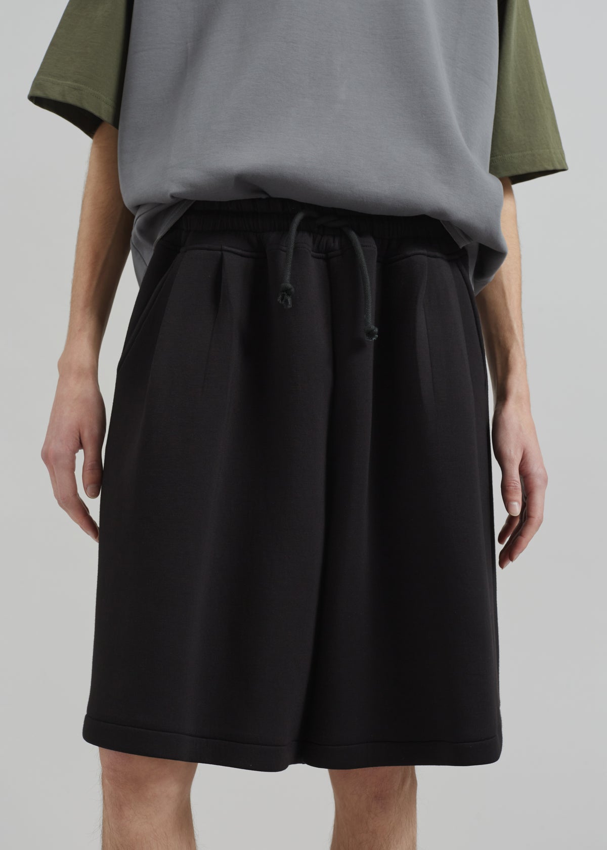Tate Sweat Shorts - Black - 3