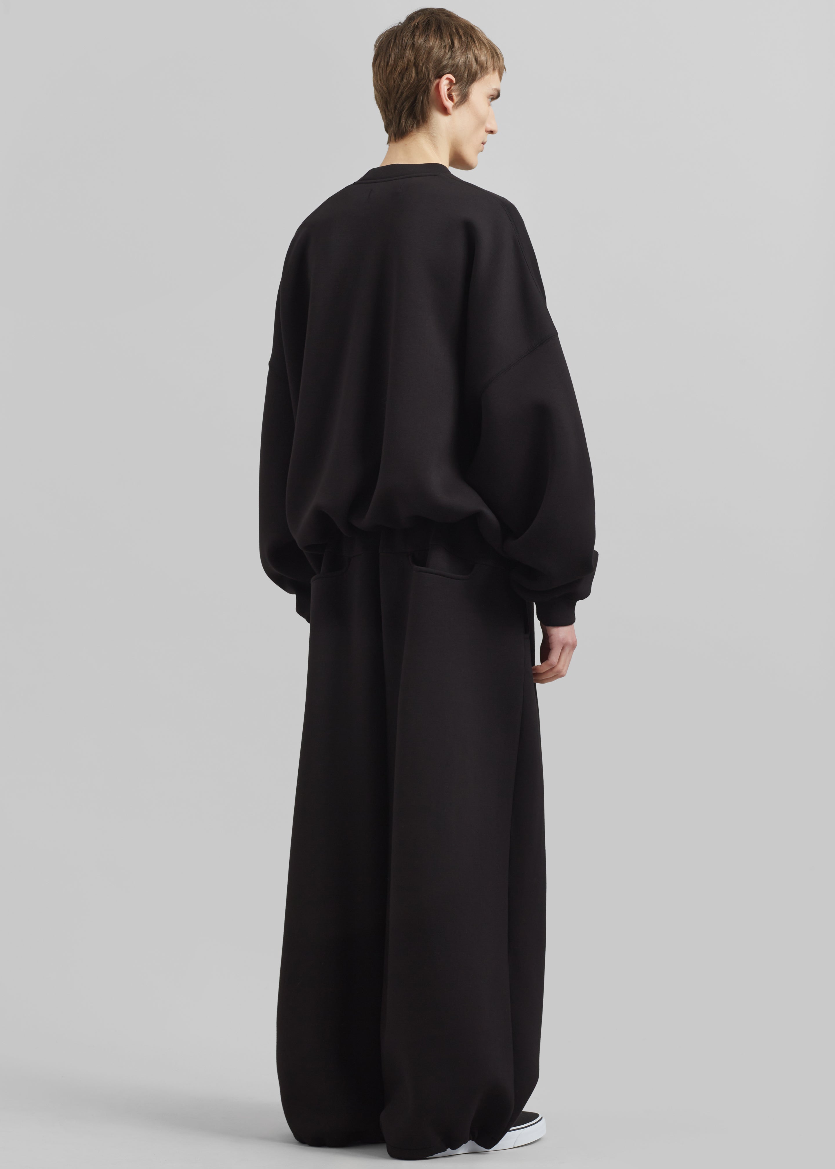 Tate Sweatshirt - Black - 6