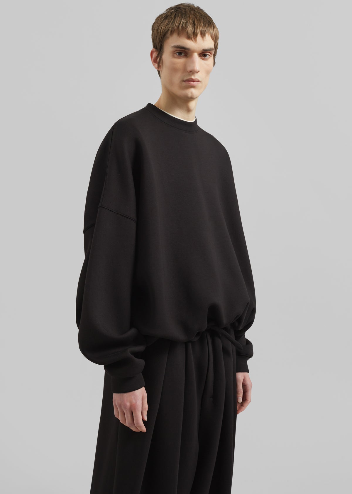 Tate Sweatshirt - Black - 2