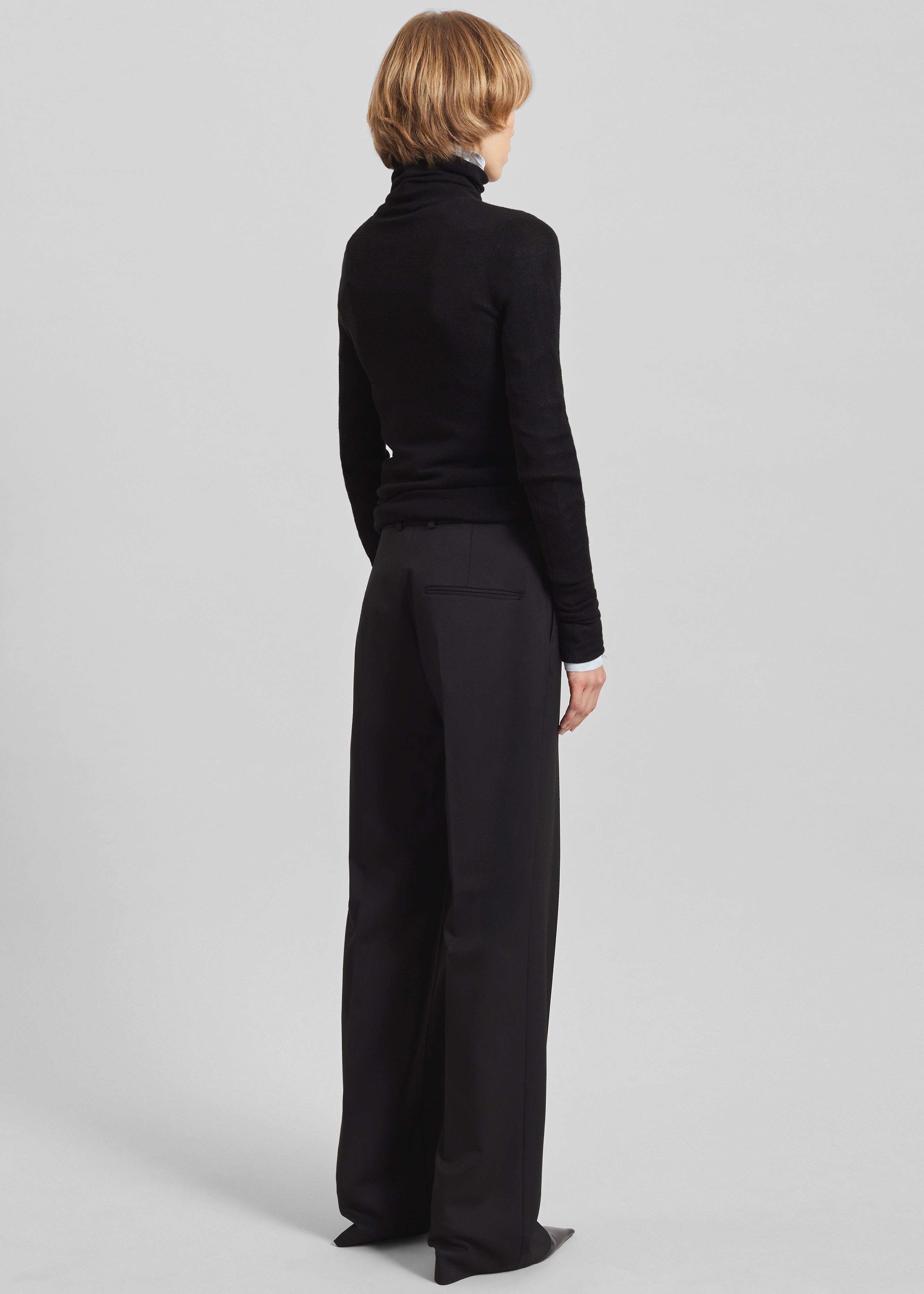 Utica Thin Turtleneck Sweater - Black - 7