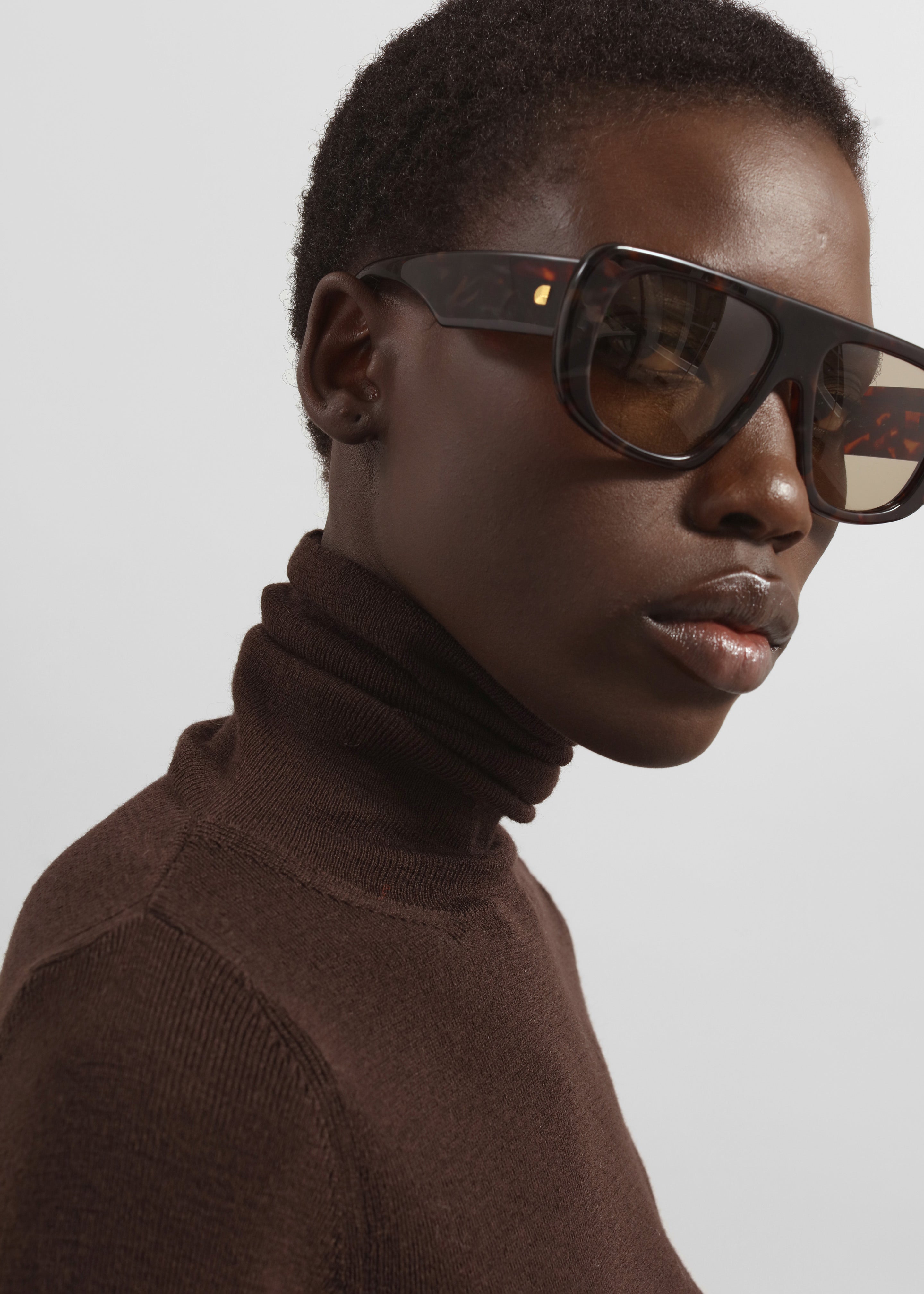 Utica Thin Turtleneck Sweater - Brown - 4