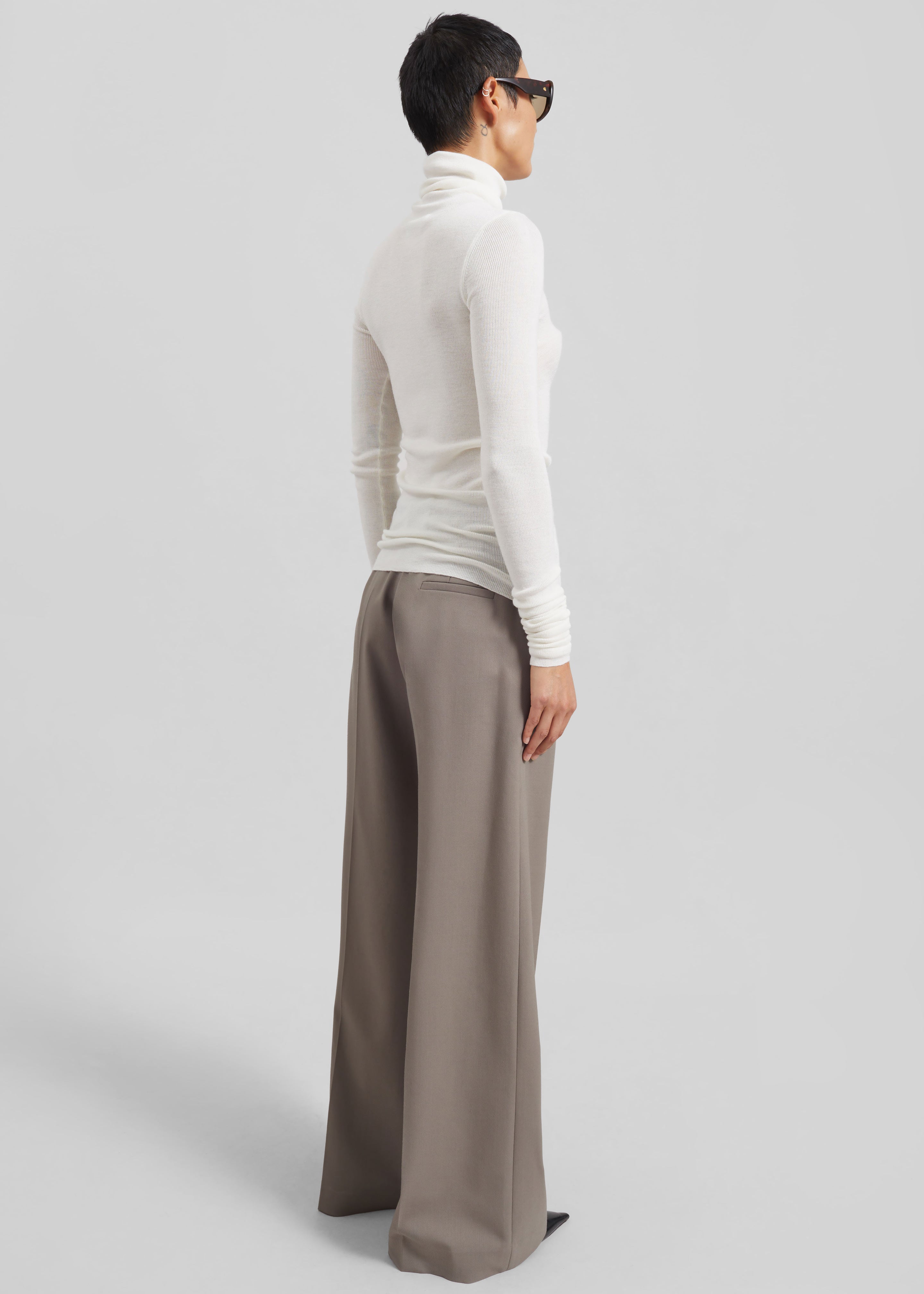 Utica Thin Turtleneck Sweater - Ivory - 3