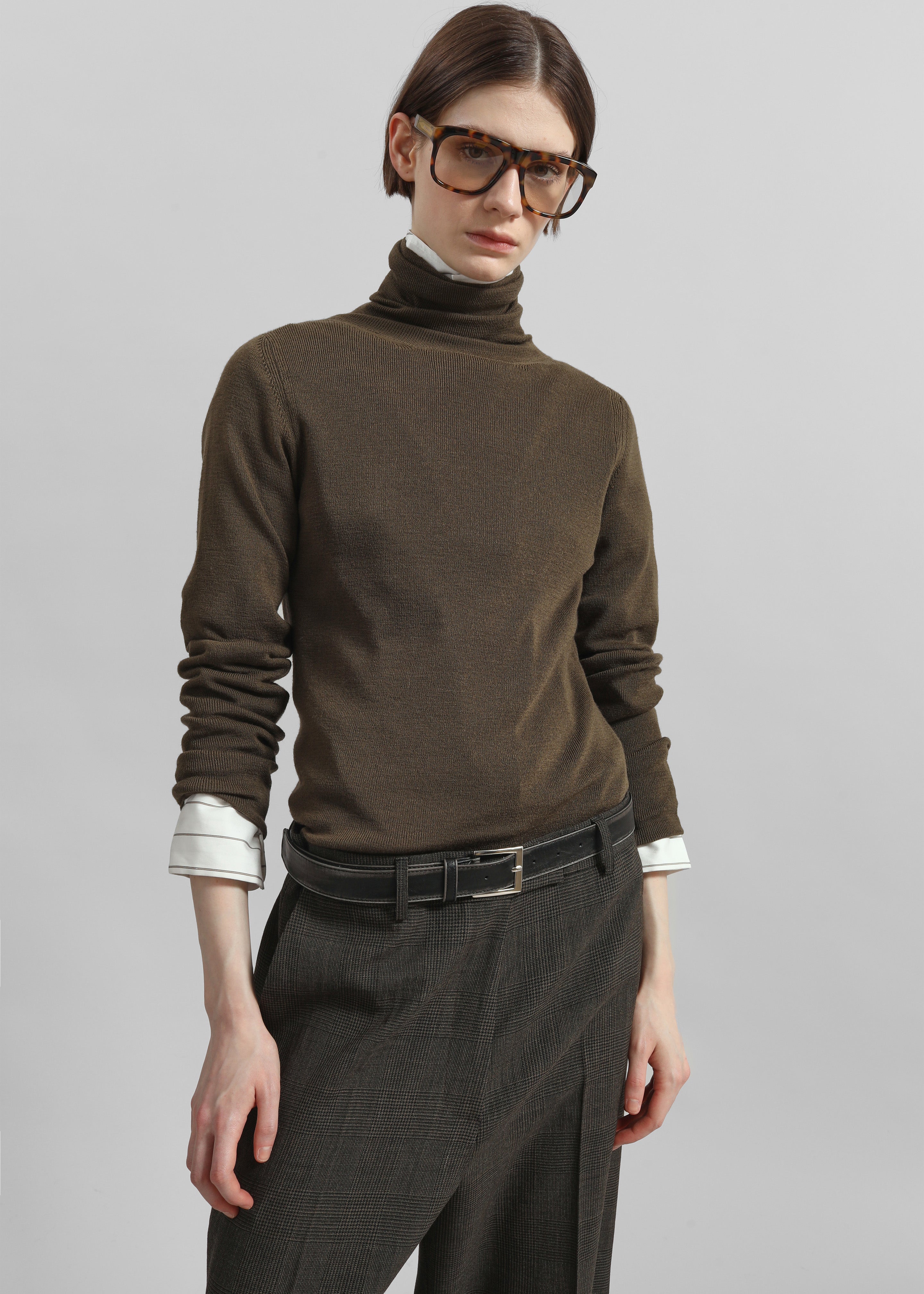 Utica Thin Turtleneck Sweater Olive – The Frankie Shop Europe