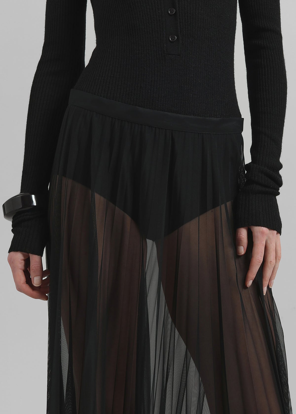 Vallen Pleated Mesh Maxi Skirt - Black - 8