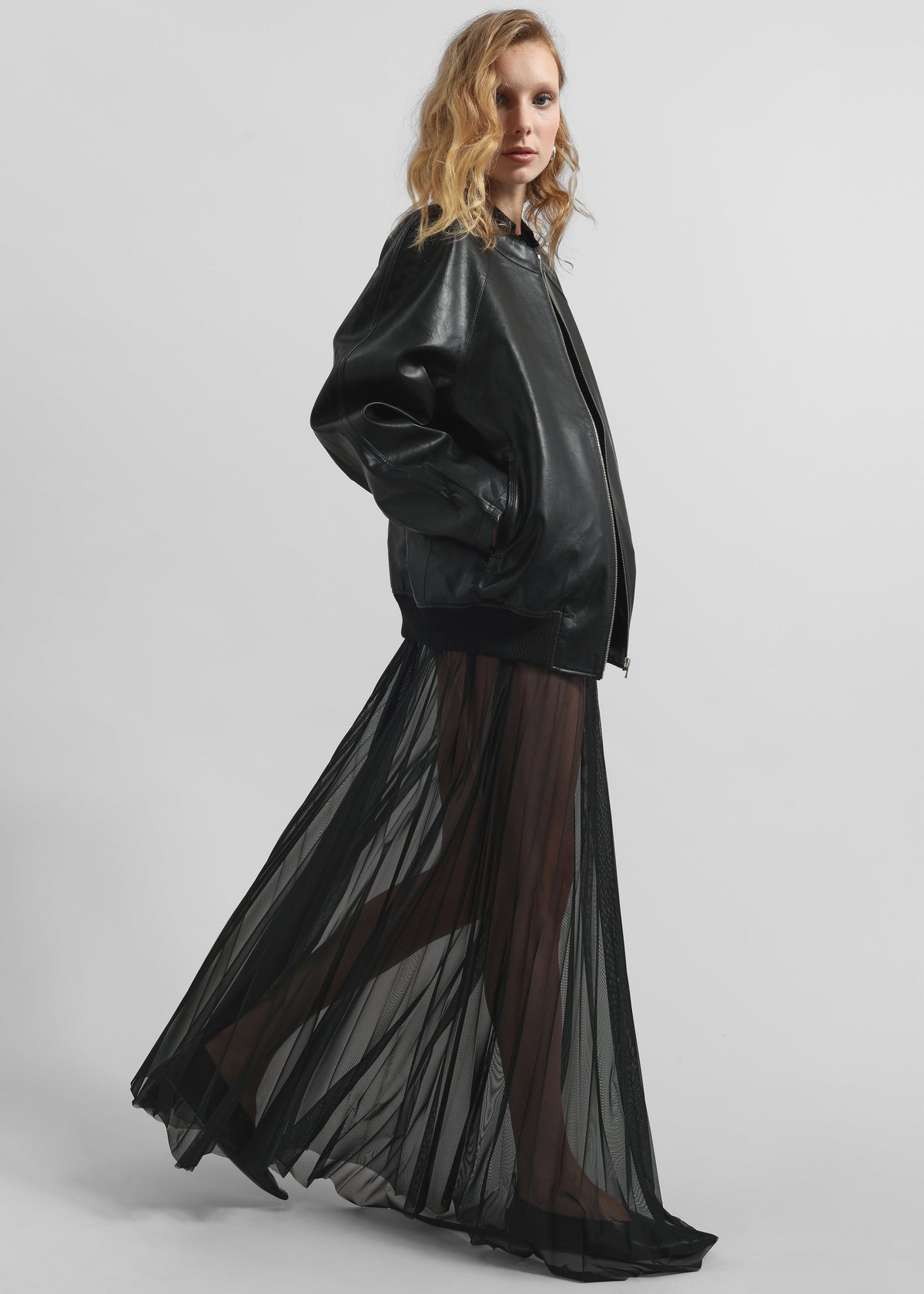 Vallen Pleated Mesh Maxi Skirt - Black - 7
