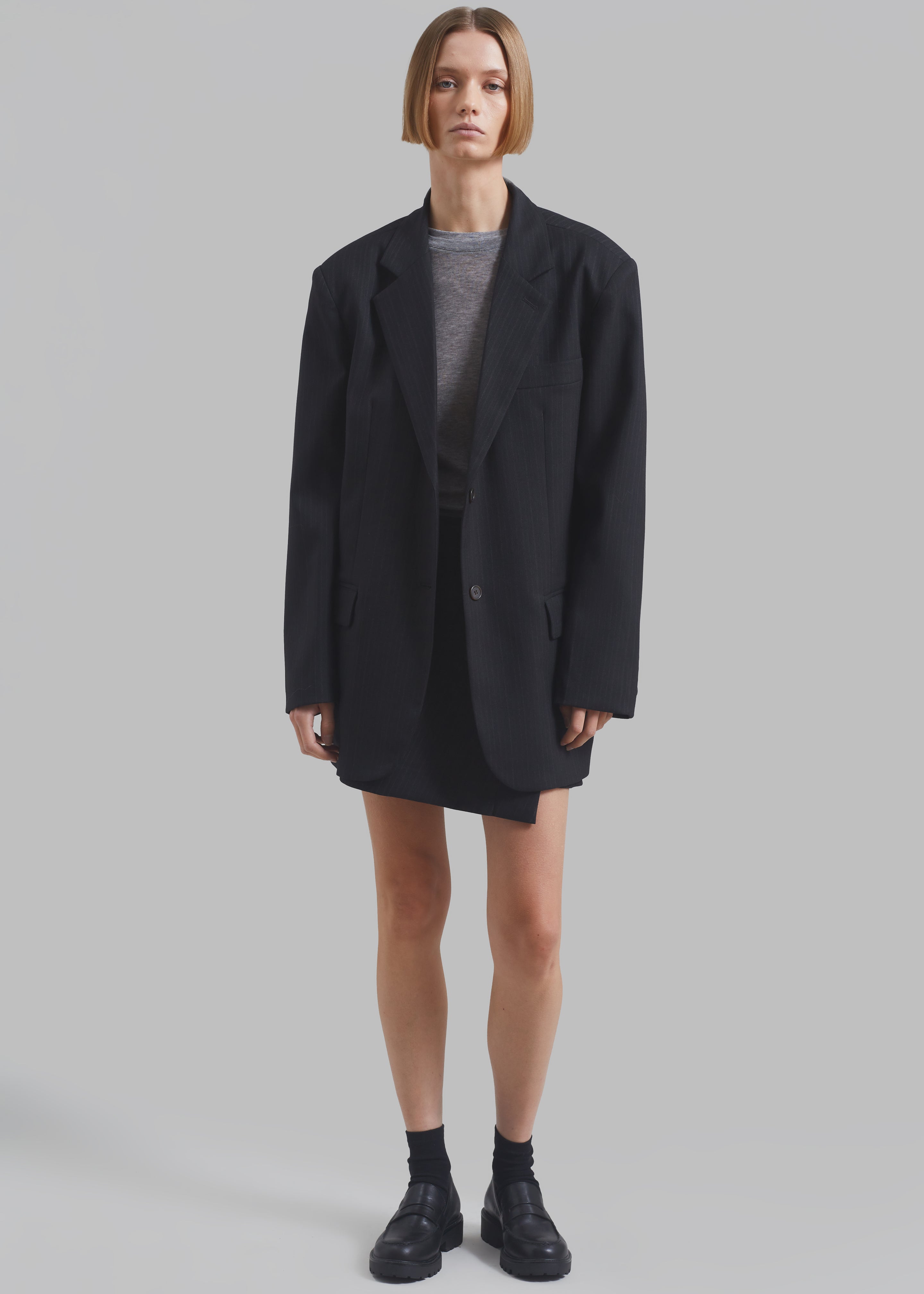 Aris Blazer - Black Pinstripe - 10